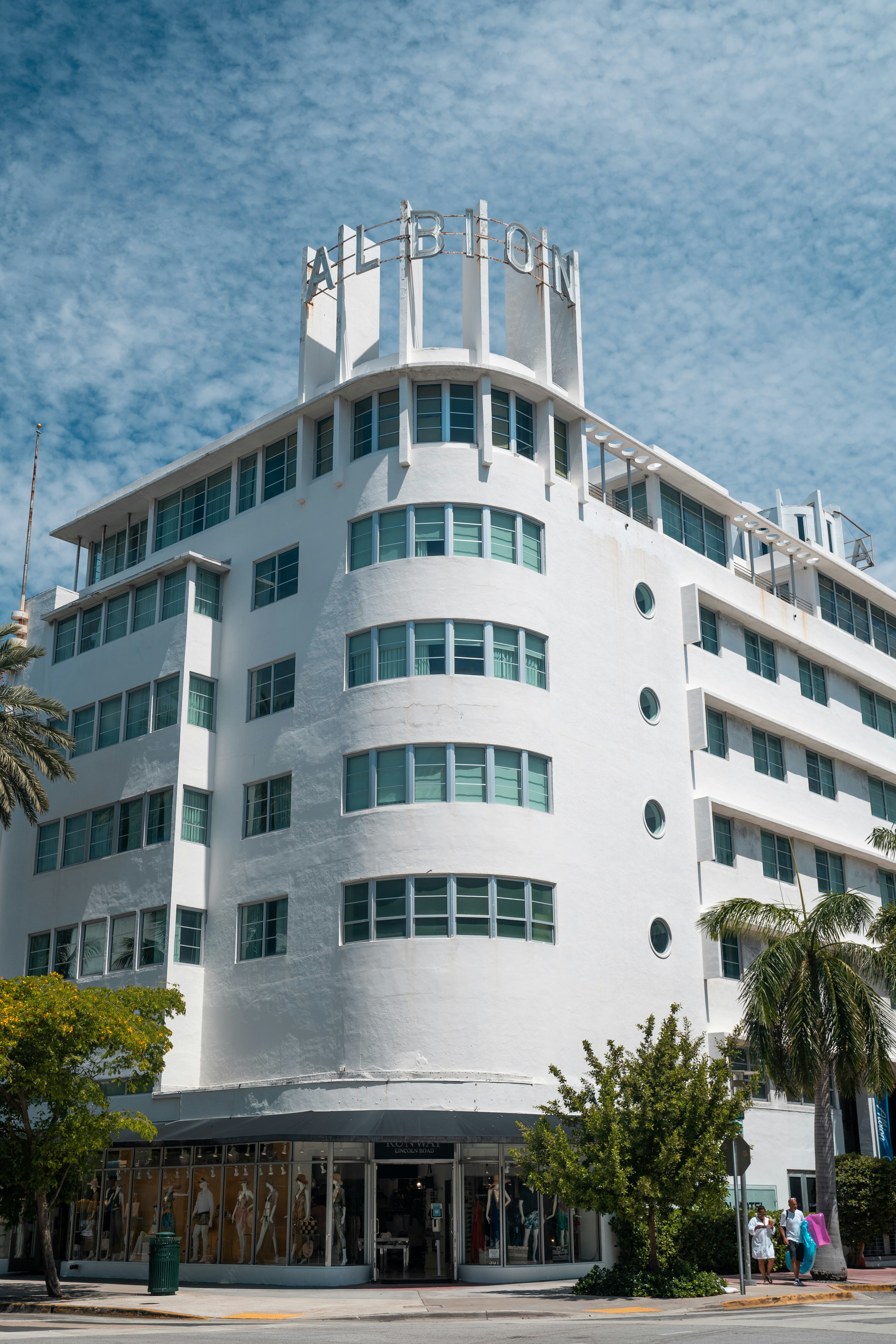 Photo by malekbeeprod