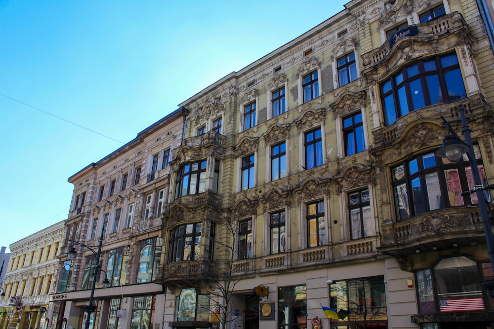 a large building with many windows on the side of it