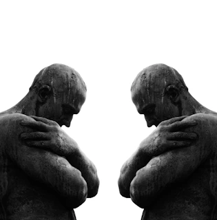 Homem de frente para o homem