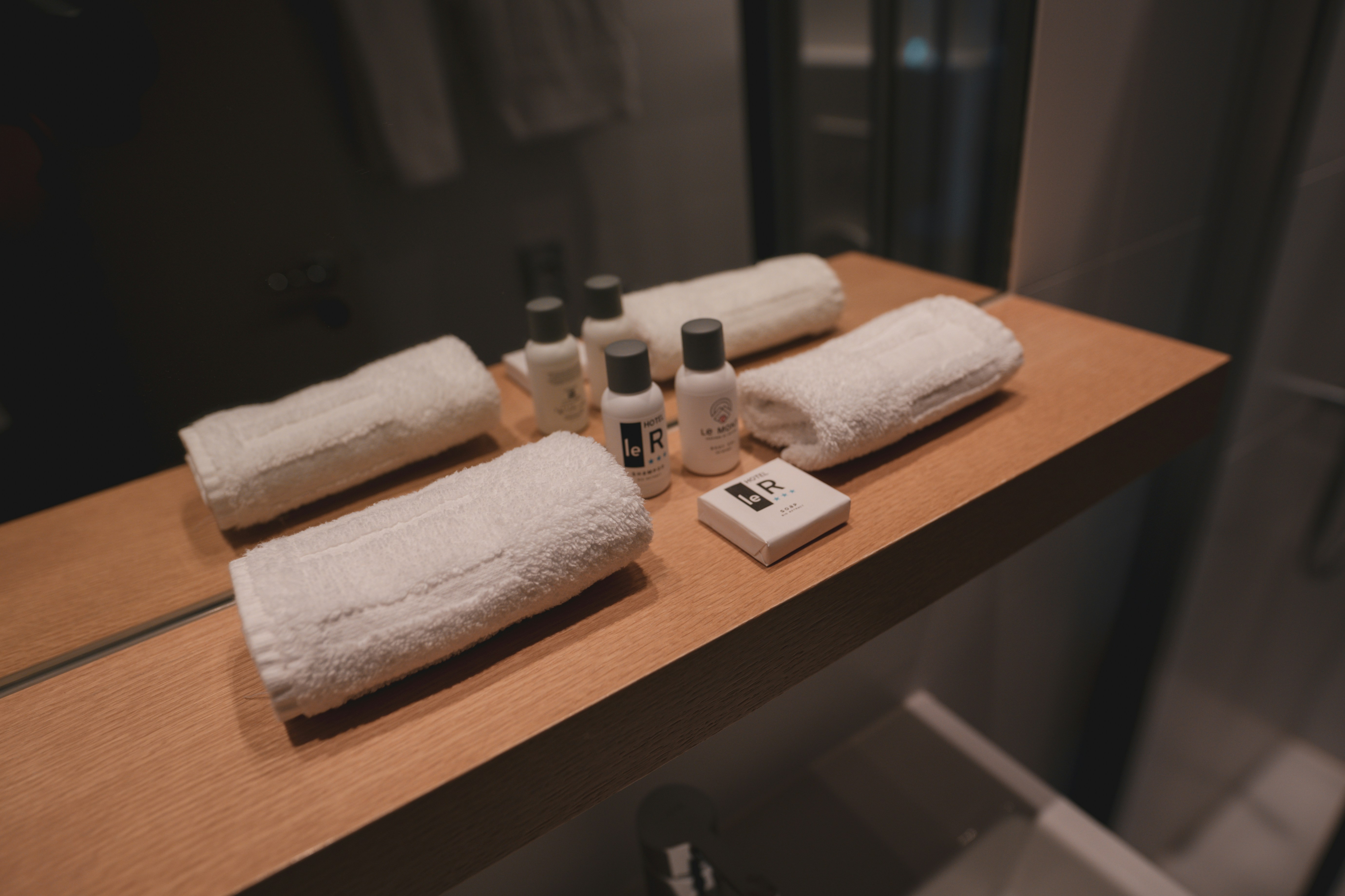 Bathroom towel display