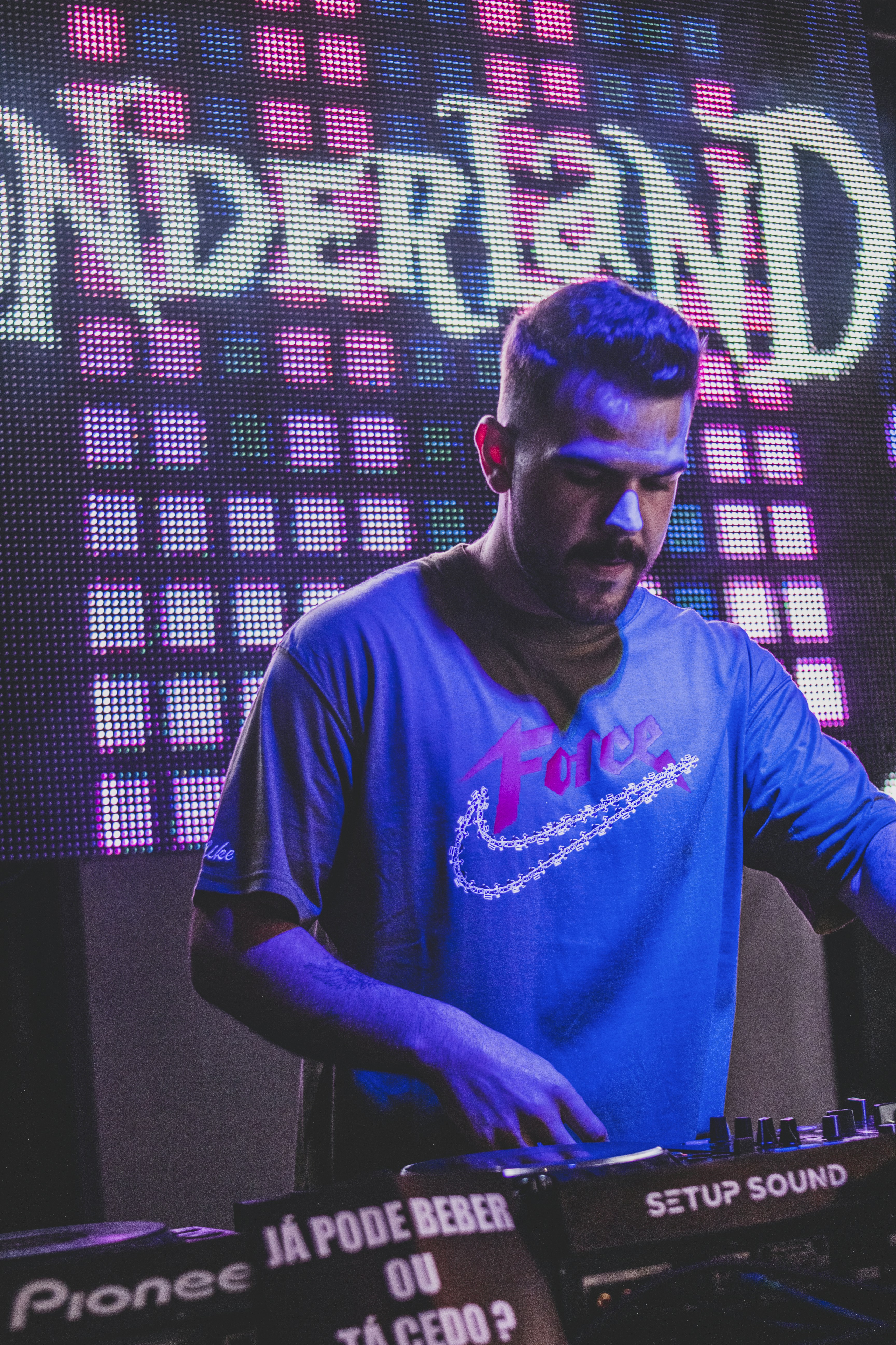 Photo by abstralofficial