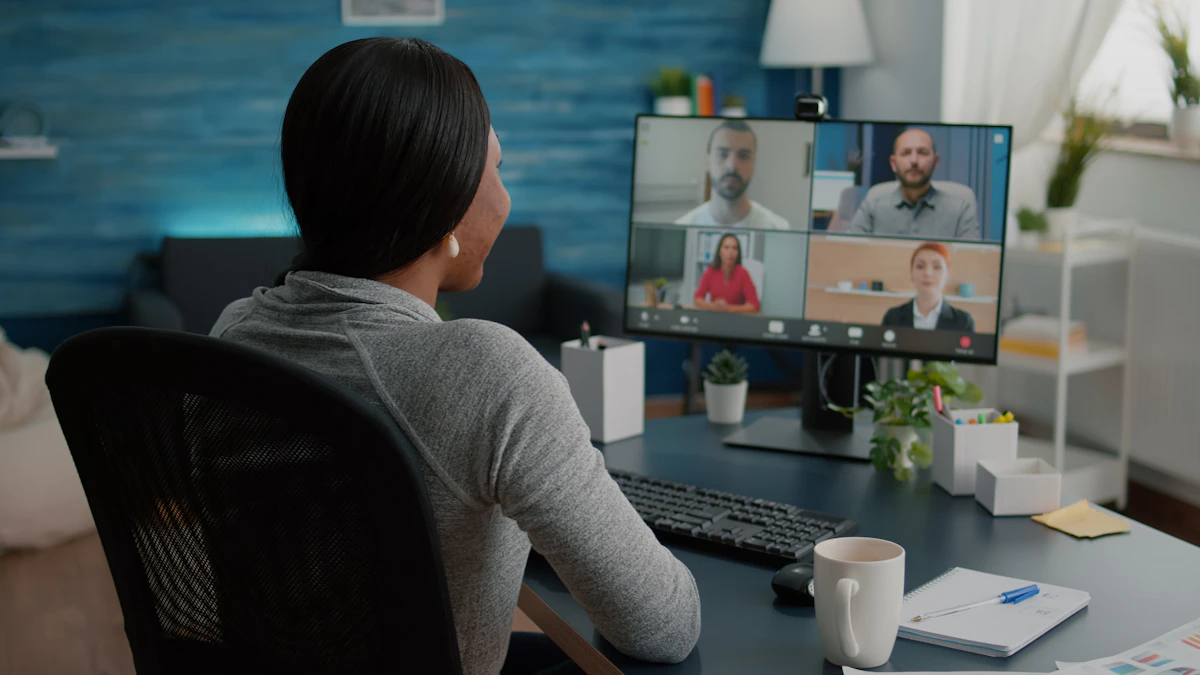 A member meeting the Baseline nutritionist over video