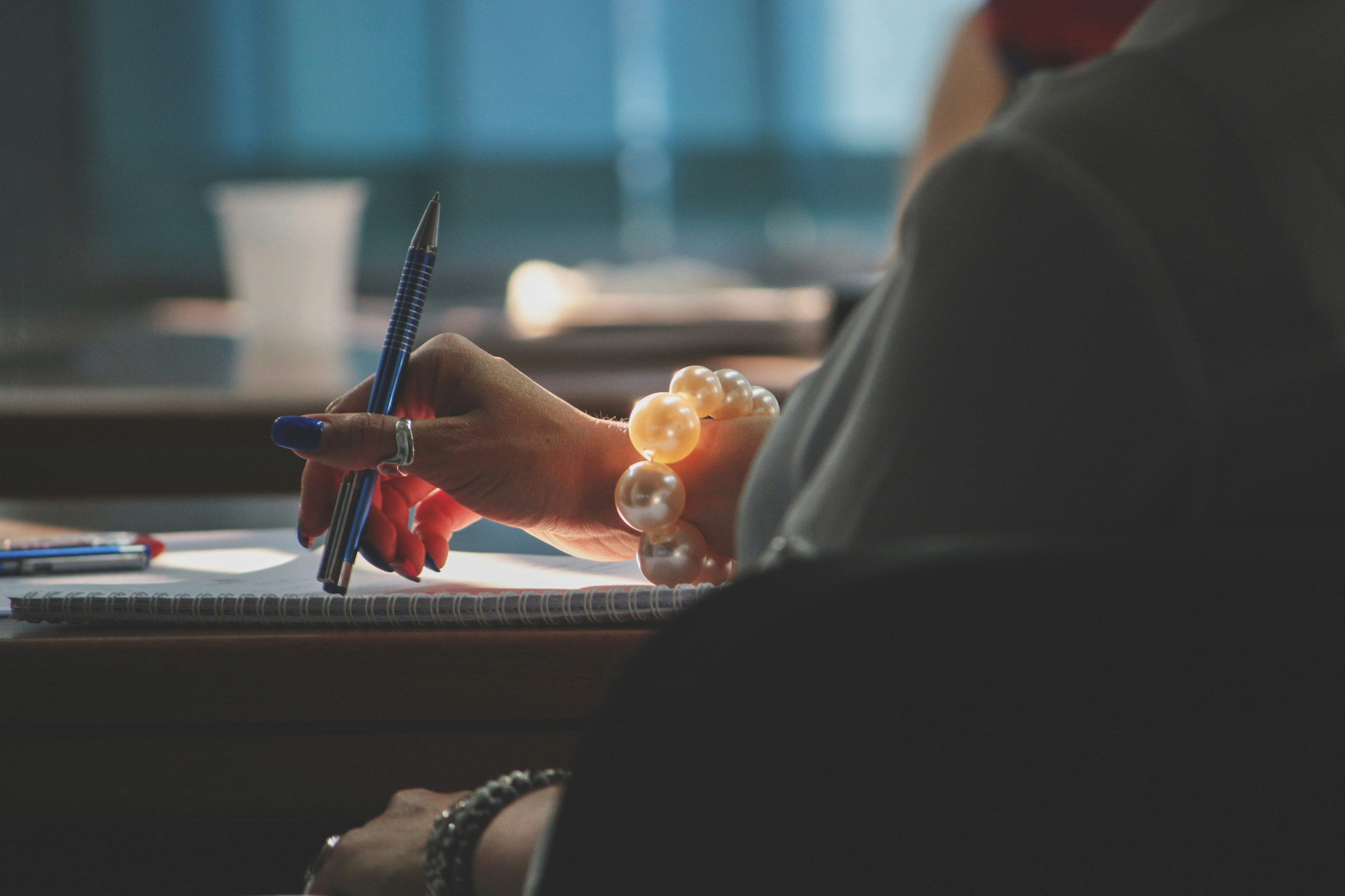 photo-1648254333845-54e0ecba1123?ixid=M3