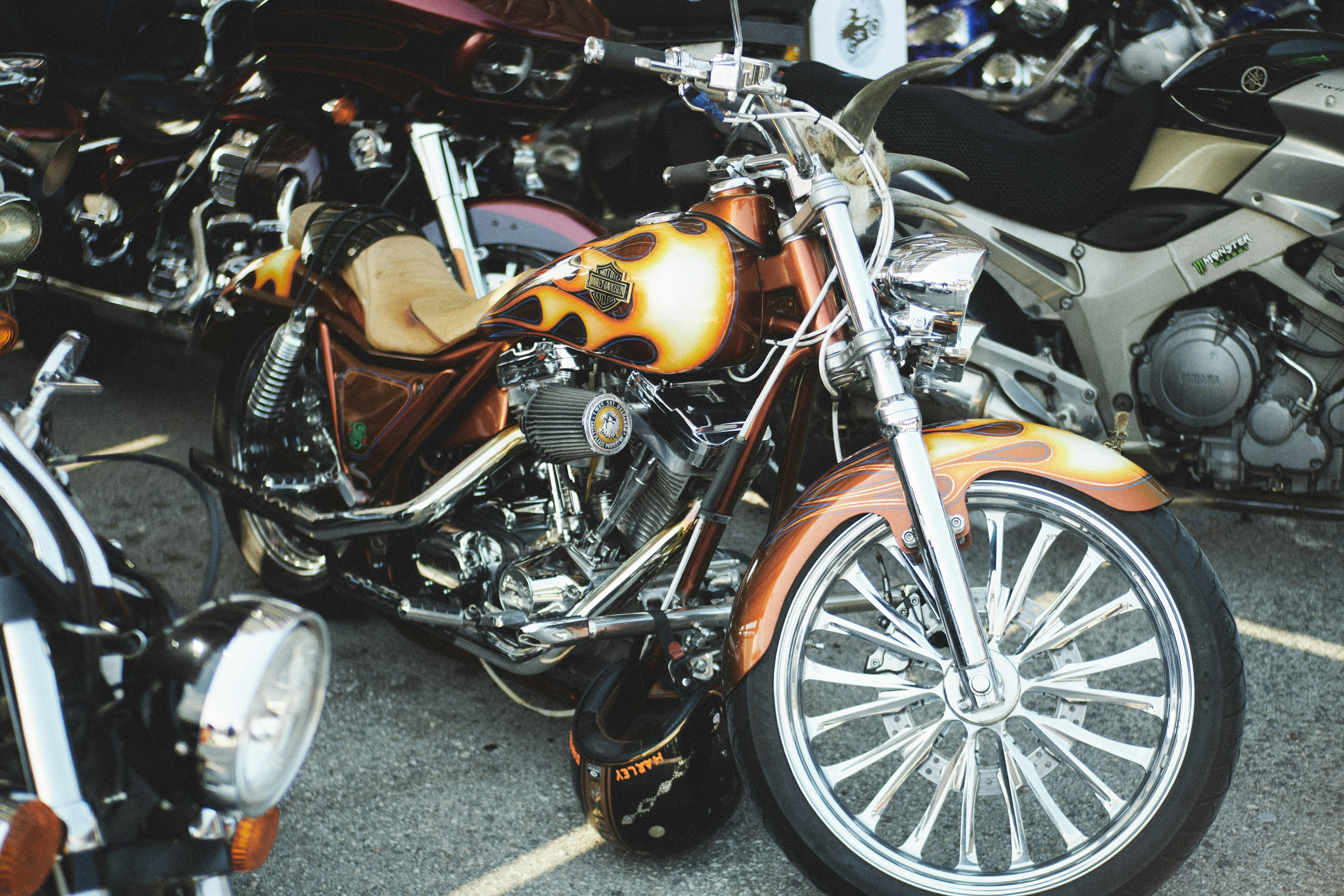 vintage motorcycle wallpaper, wallpaper, Sejarah Qulhu Geni: Asal Usul dan Perkembangannya 5