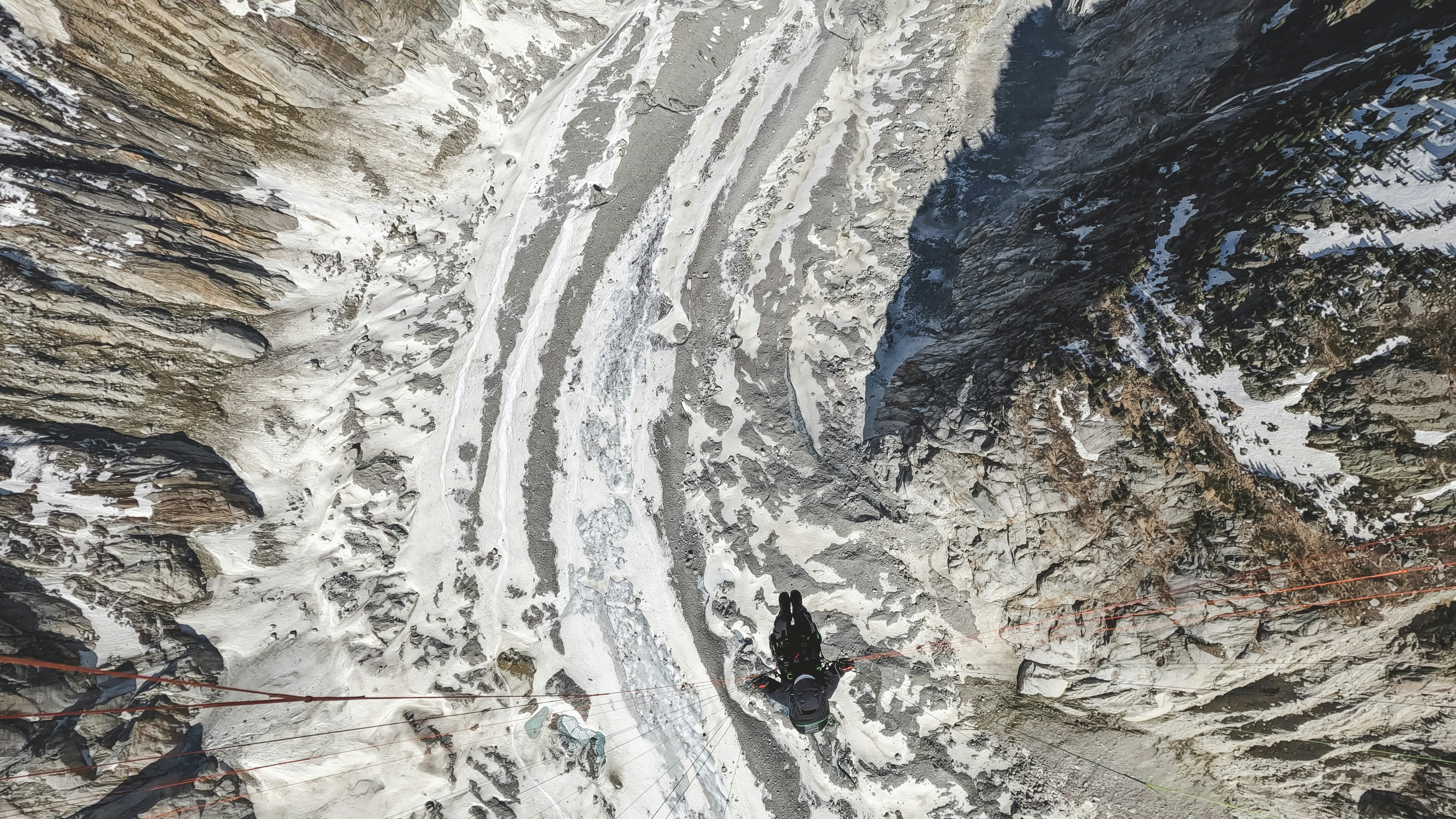 Photo by worldsbetweenlines