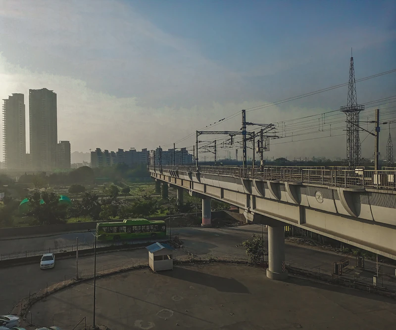 Delhi Grindlock: Metro Stations Shut and Internet Blackouts Paralyze Capital City