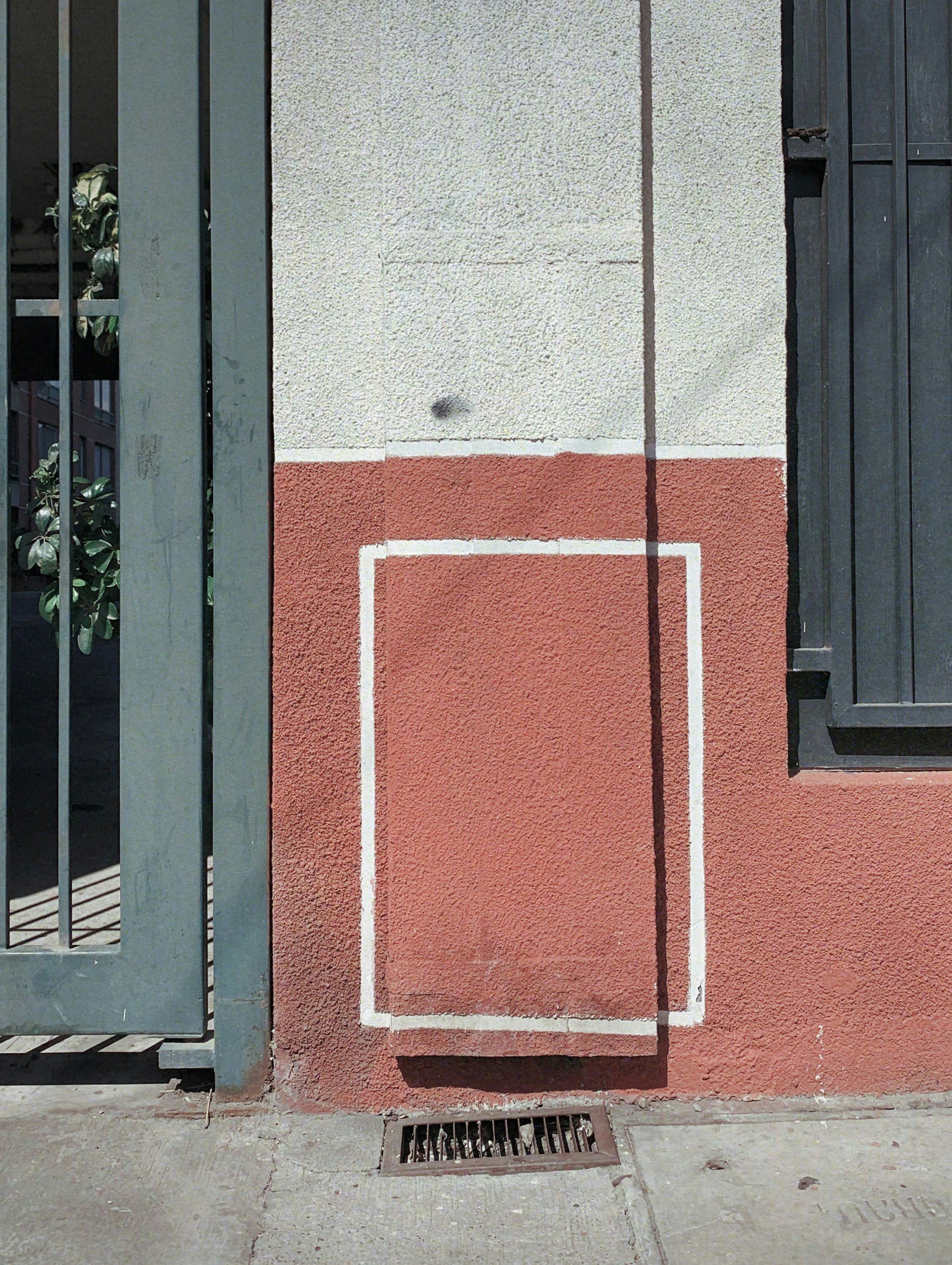 Illustration of measuring door width