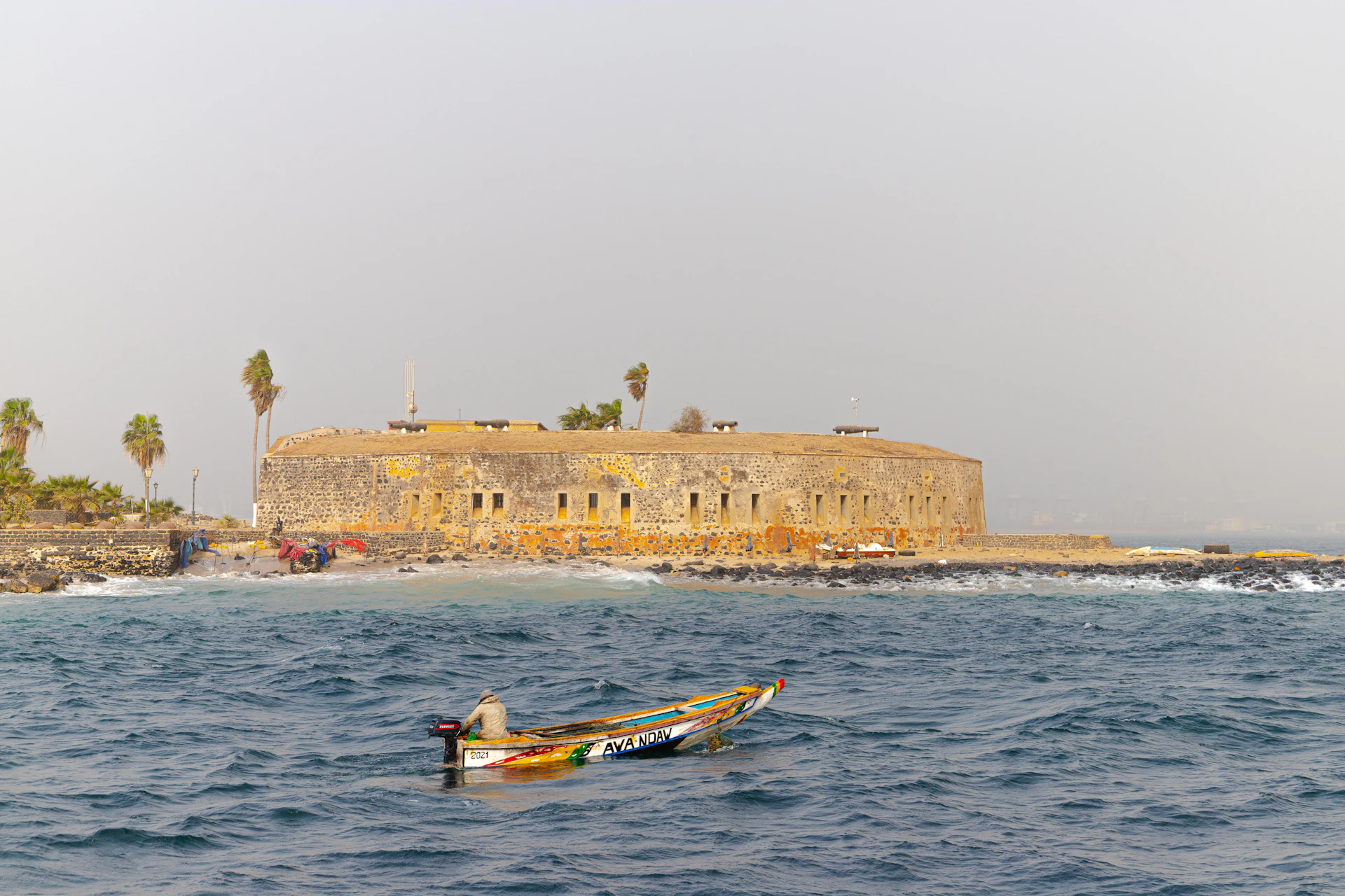 Embarcation au large des côtes ouest-africaines