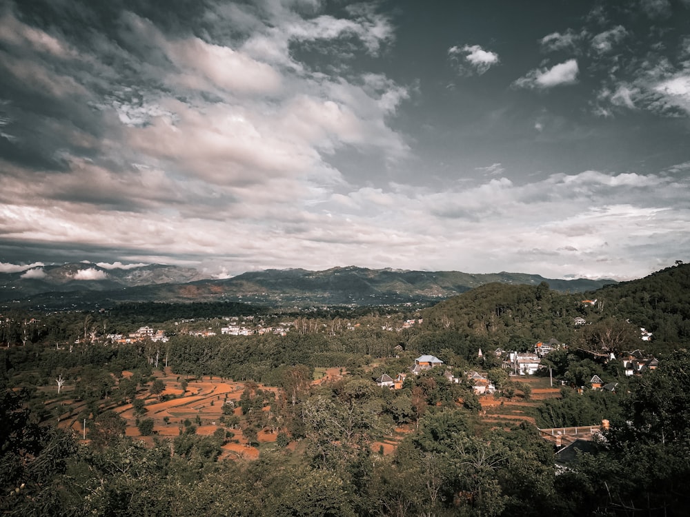 Una città nella valle