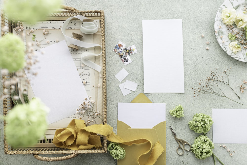 a table with a white tablecloth and a gold star and a gold star and a gold star