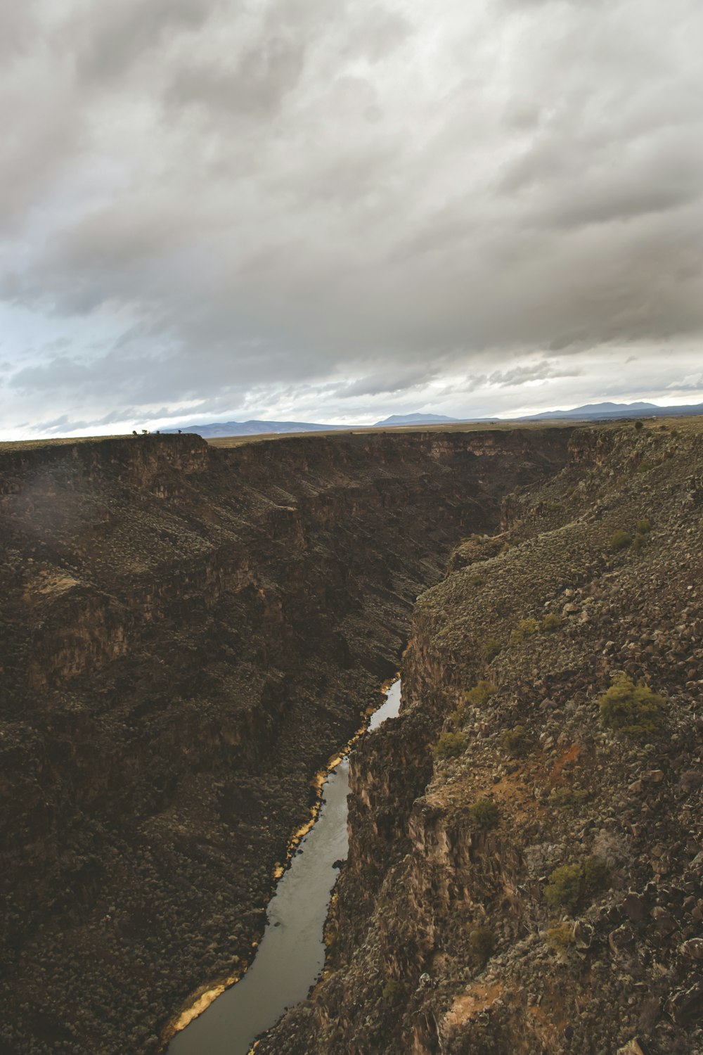 a river running through a canyon