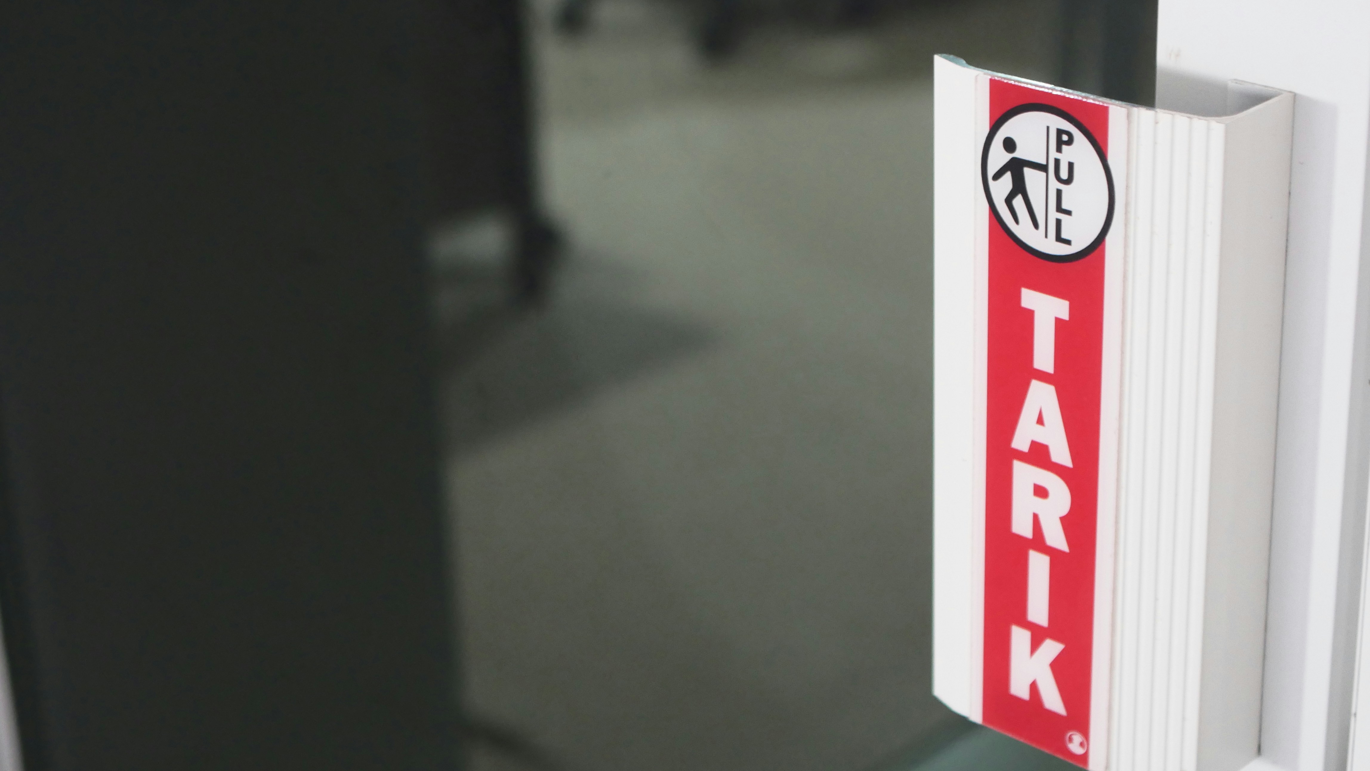 AAR surges on $450M Air Force contracts ahead of earnings