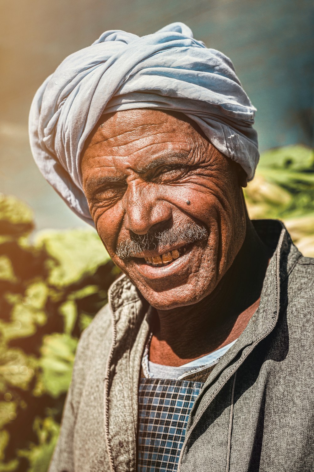 Un vieil homme avec un turban sur la tête photo – Photo Egypte