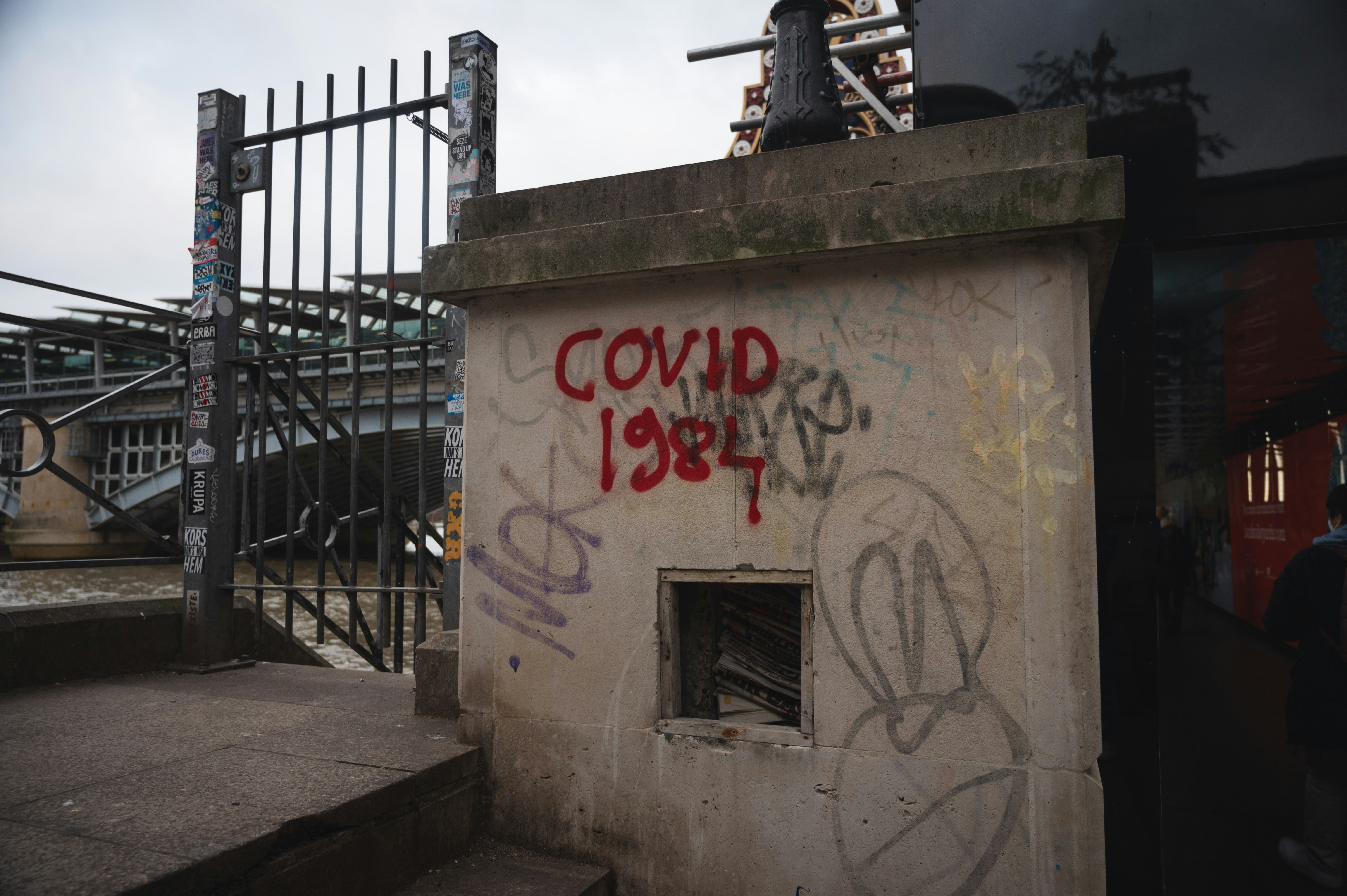a building with graffiti on the side of it
