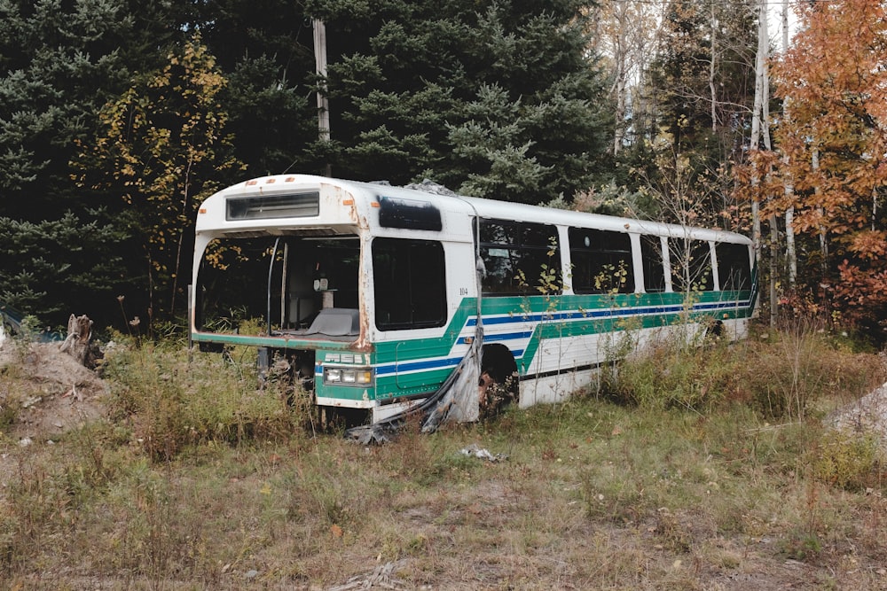 a bus that is sitting in the grass