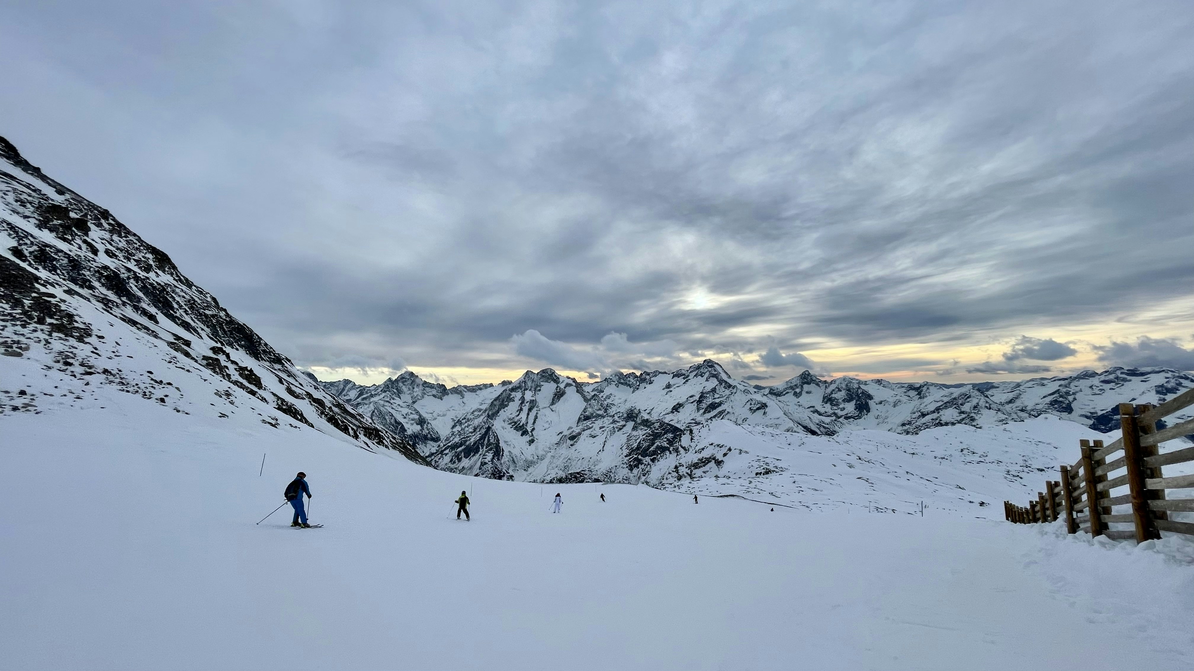 Photo by mondogenerator