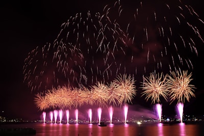 boat fire works agora experiences