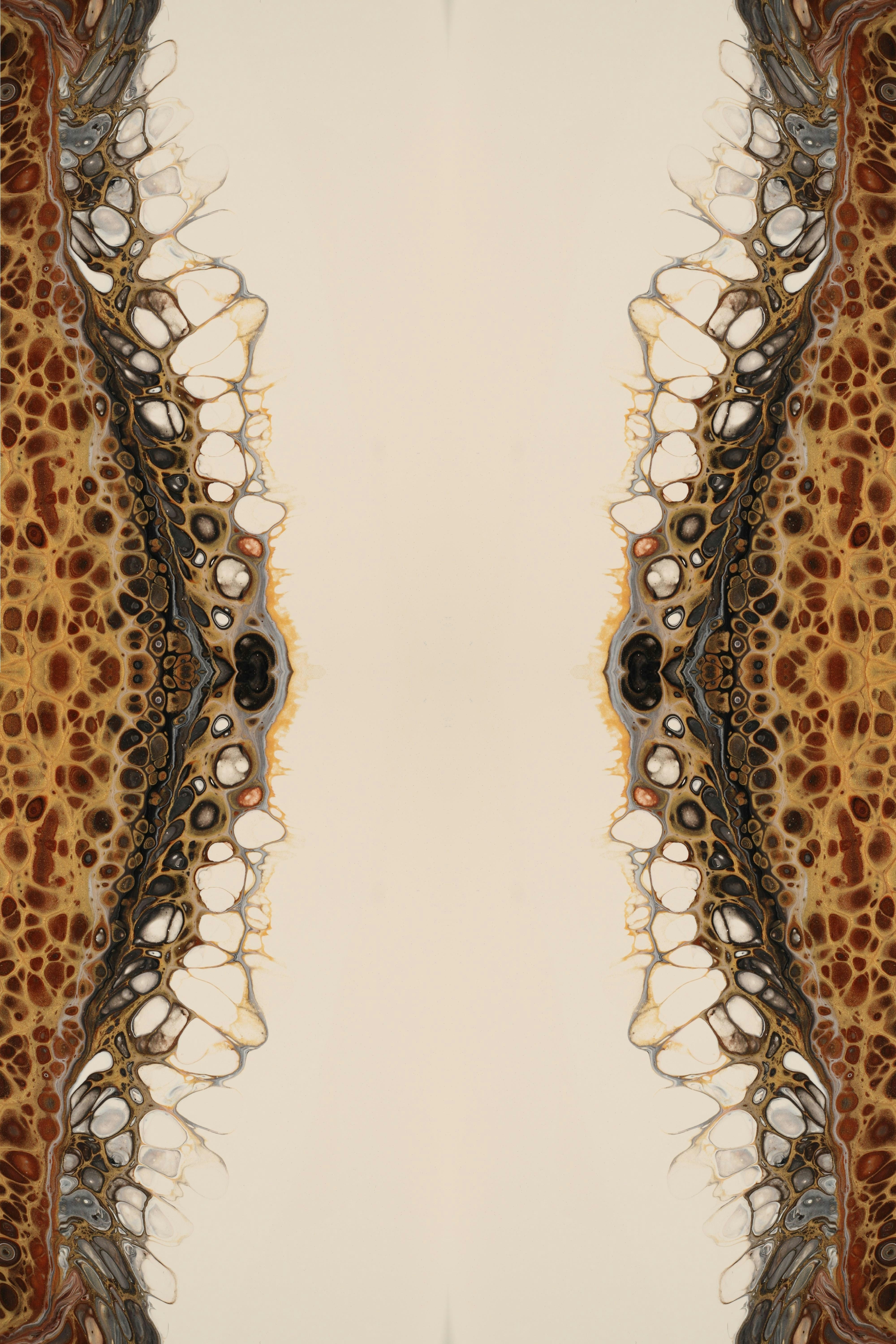 a picture of a wall with a pattern on it