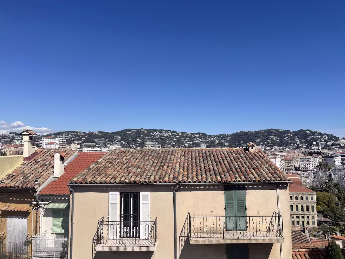 Spacieux studio près de la gare à Aups — Studio · Aups, Provence