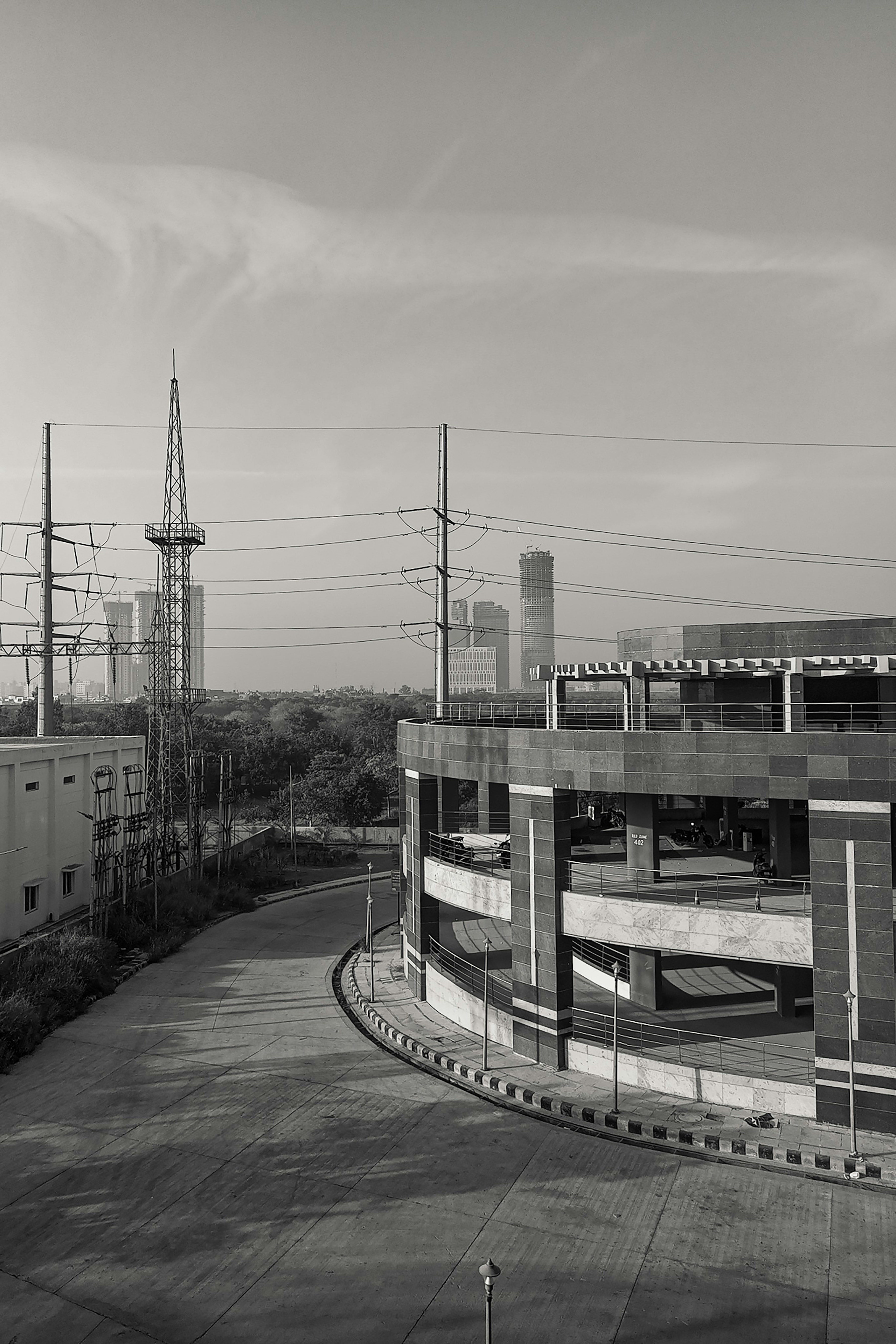 black and white abstract wallpaper, wallpaper, Digital Minimalism: Reclaiming Focus in a Noisy World 6