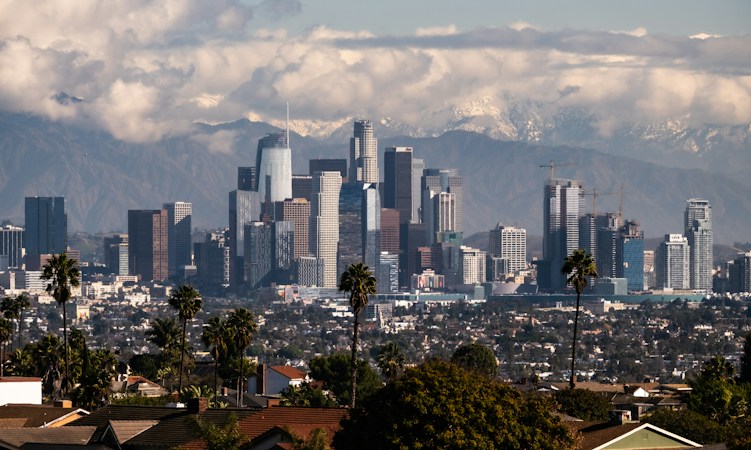 Americans Are Relocating at the Highest Rate Since 2021. For L.A. Buyers Eyeing Las Vegas, the Price Gap Is the Whole Story