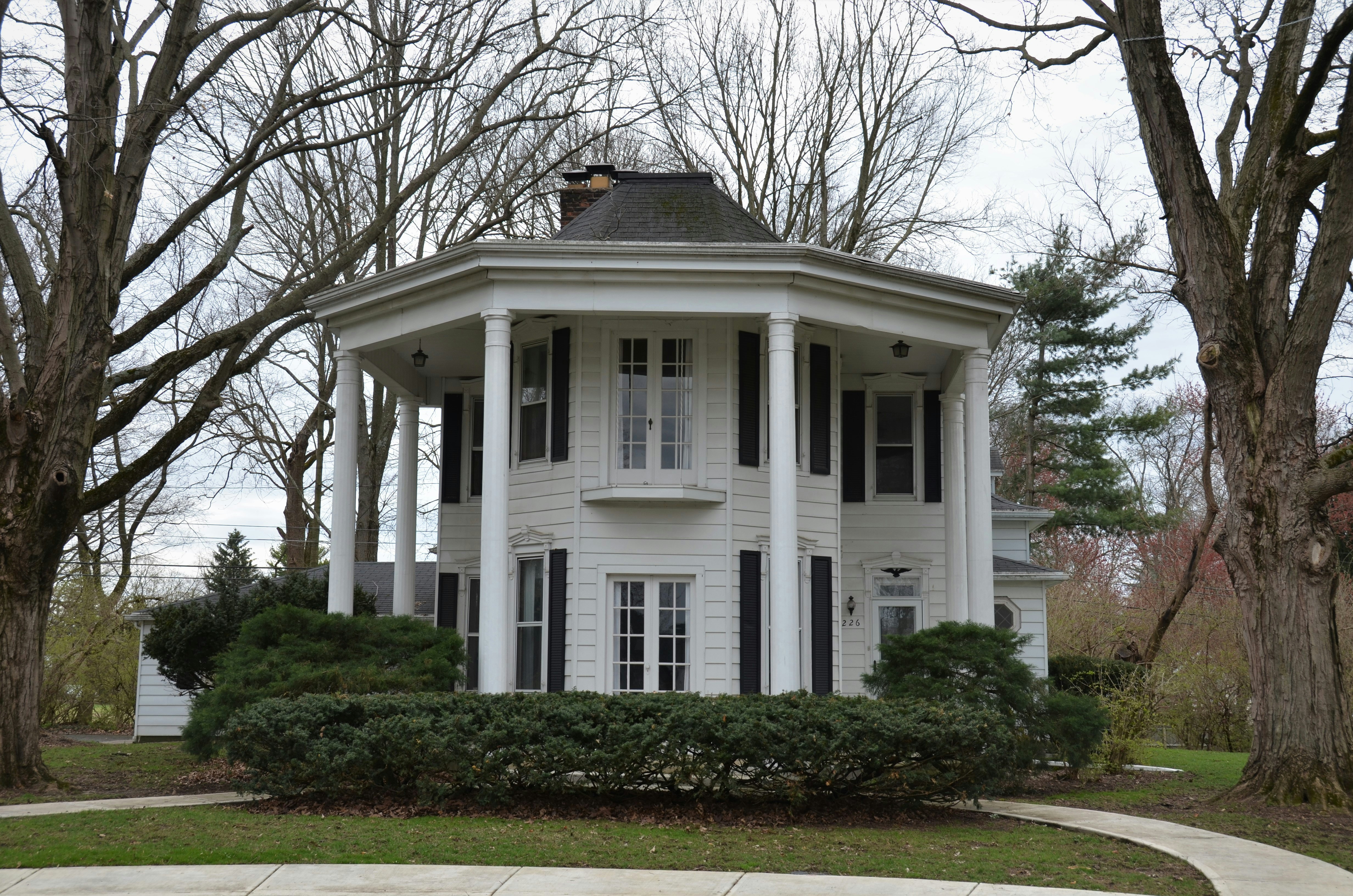 Exterior House Colors: The Complete 2026 Guide to Choosing the Right Palette