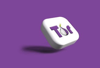 a white dice with the word io on it