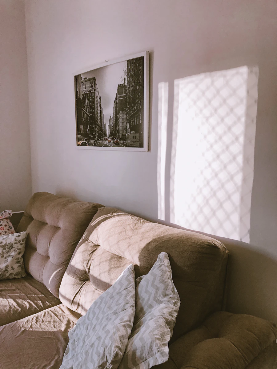 Tidy living room after a bond clean