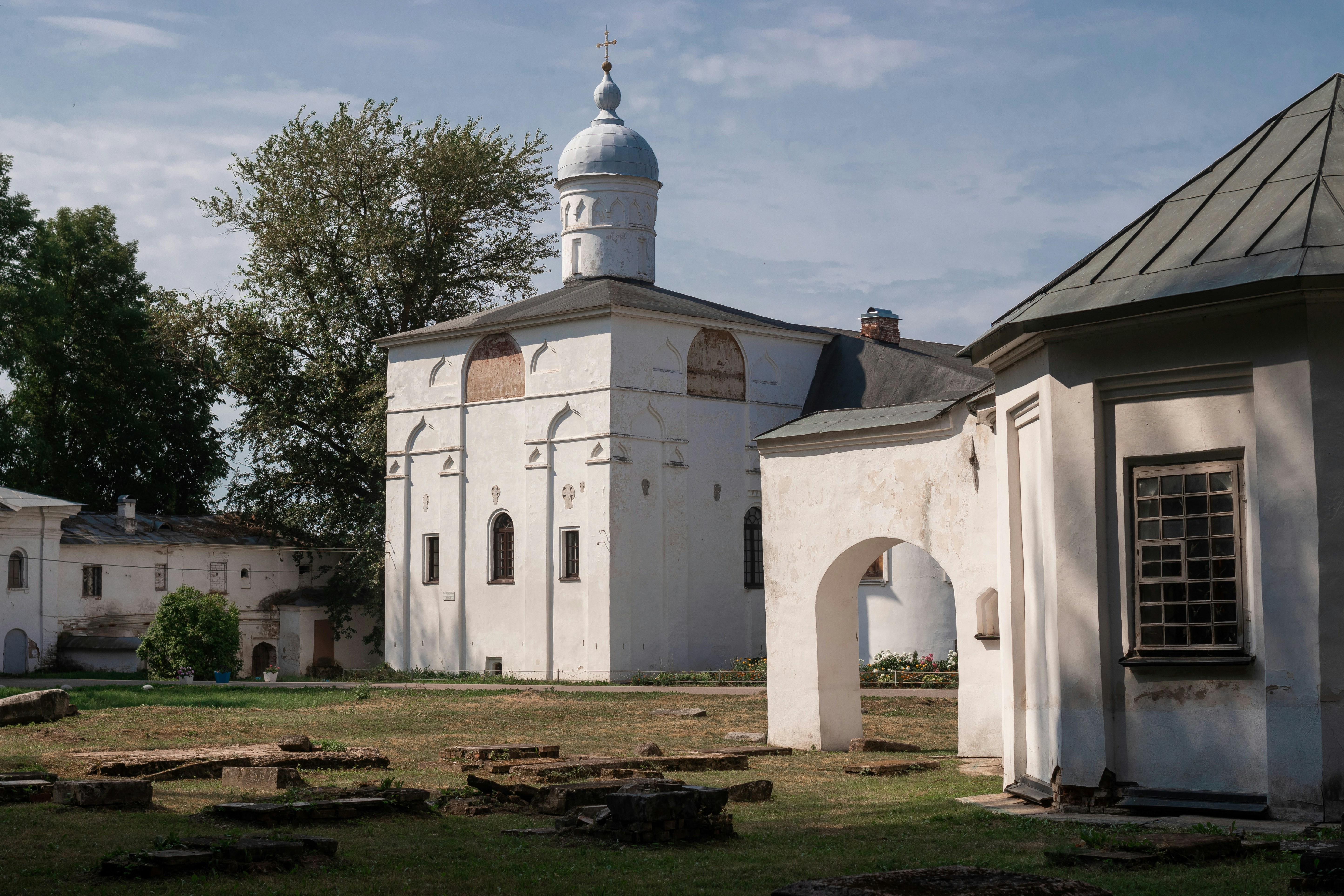 a white building with a white dome on top of it