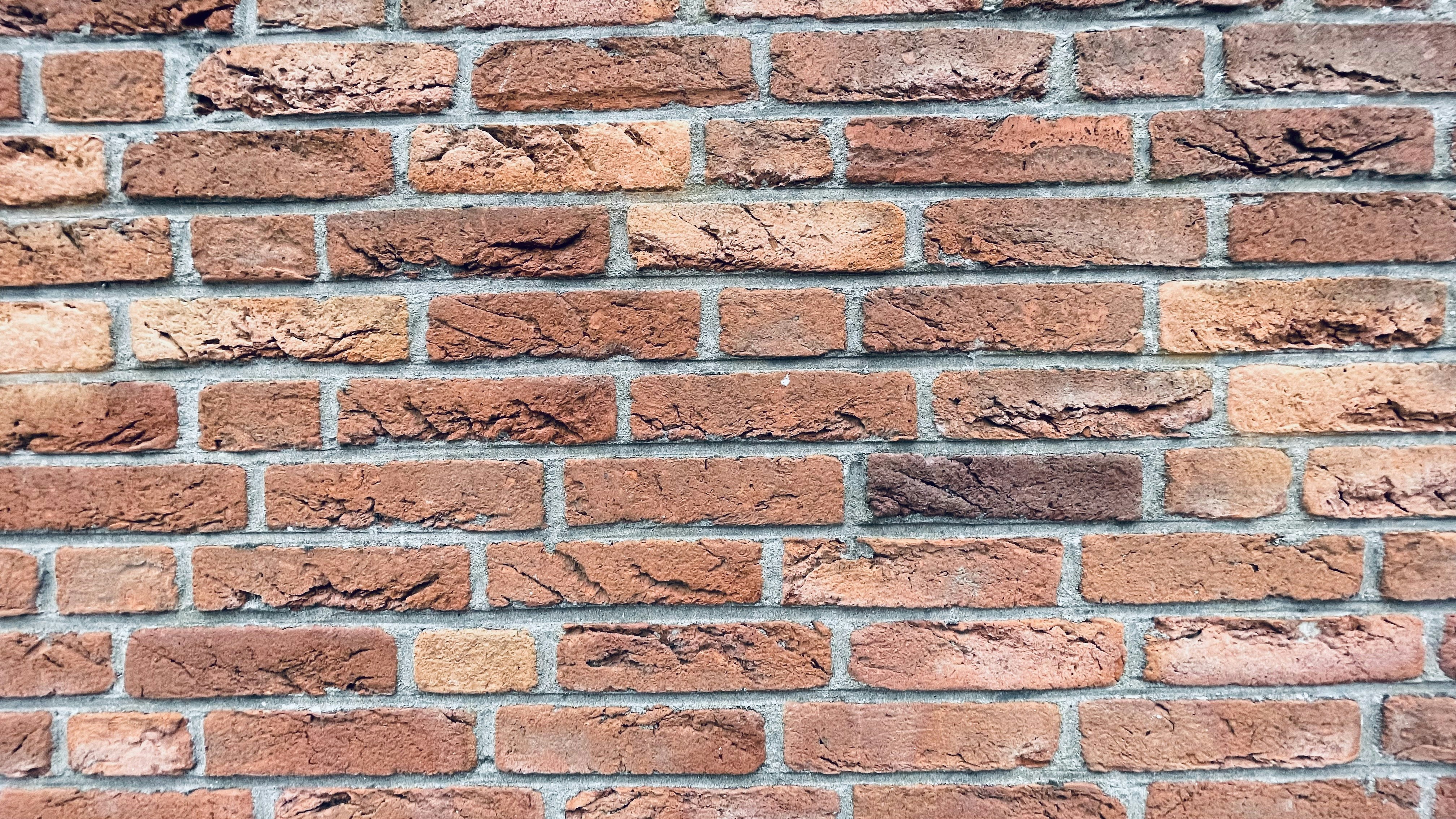 Photo by maartenscheer