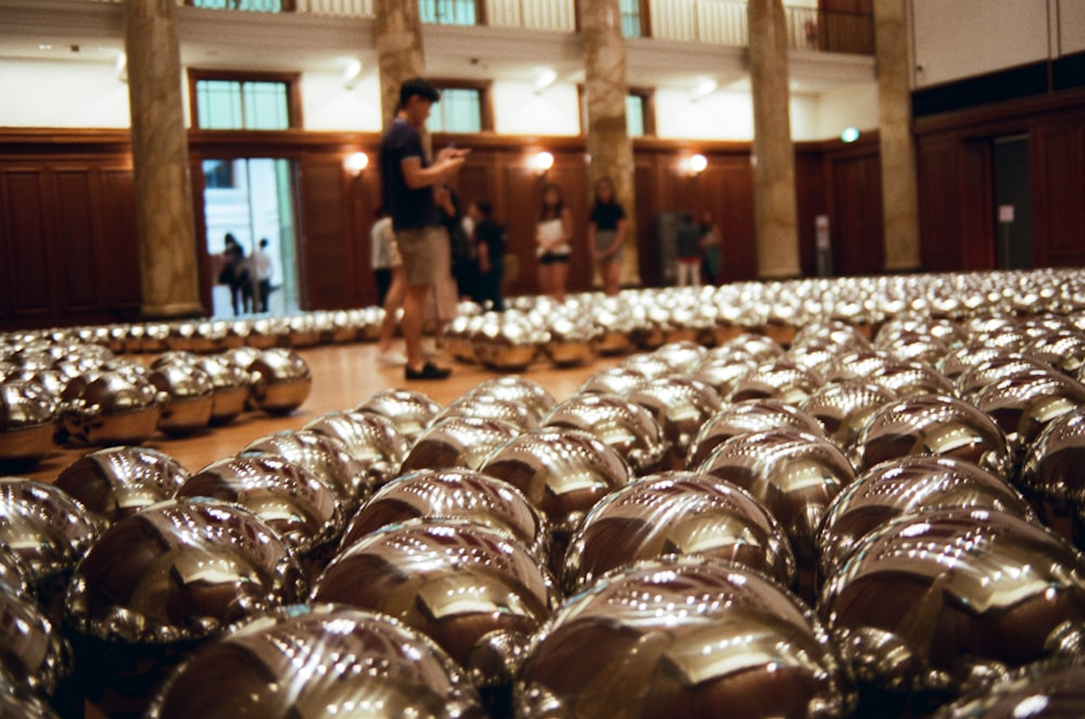 a large room filled with lots of shiny objects