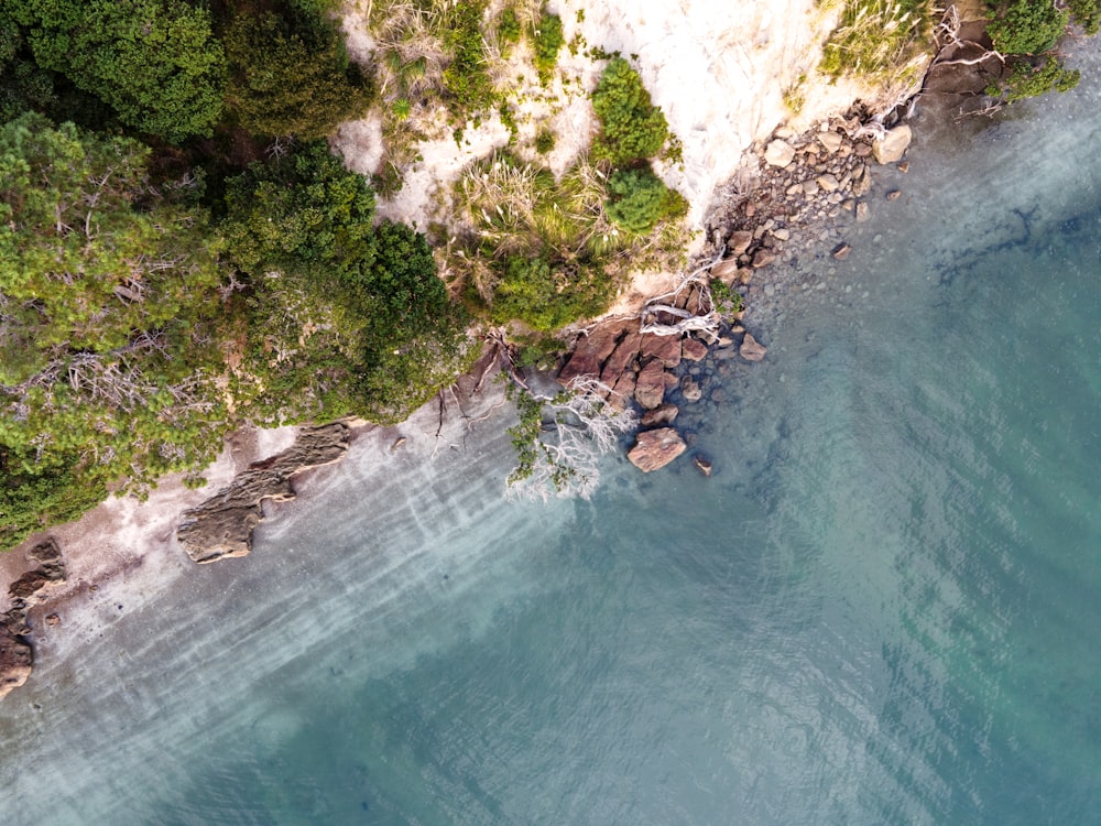 a bird's eye view of a body of water