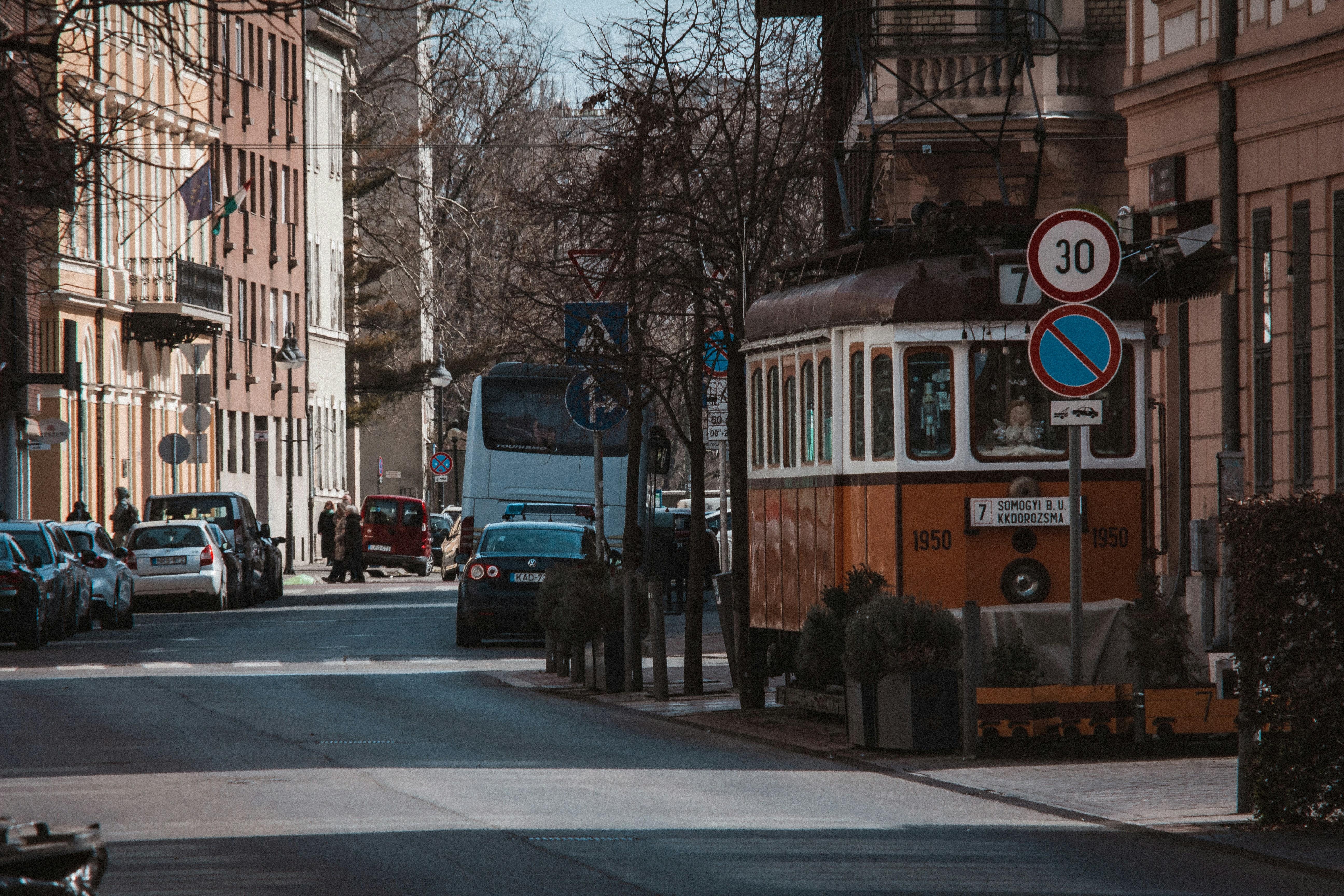 Photo by szabolcsantal