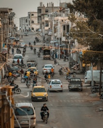 a city street filled with lots of traffic