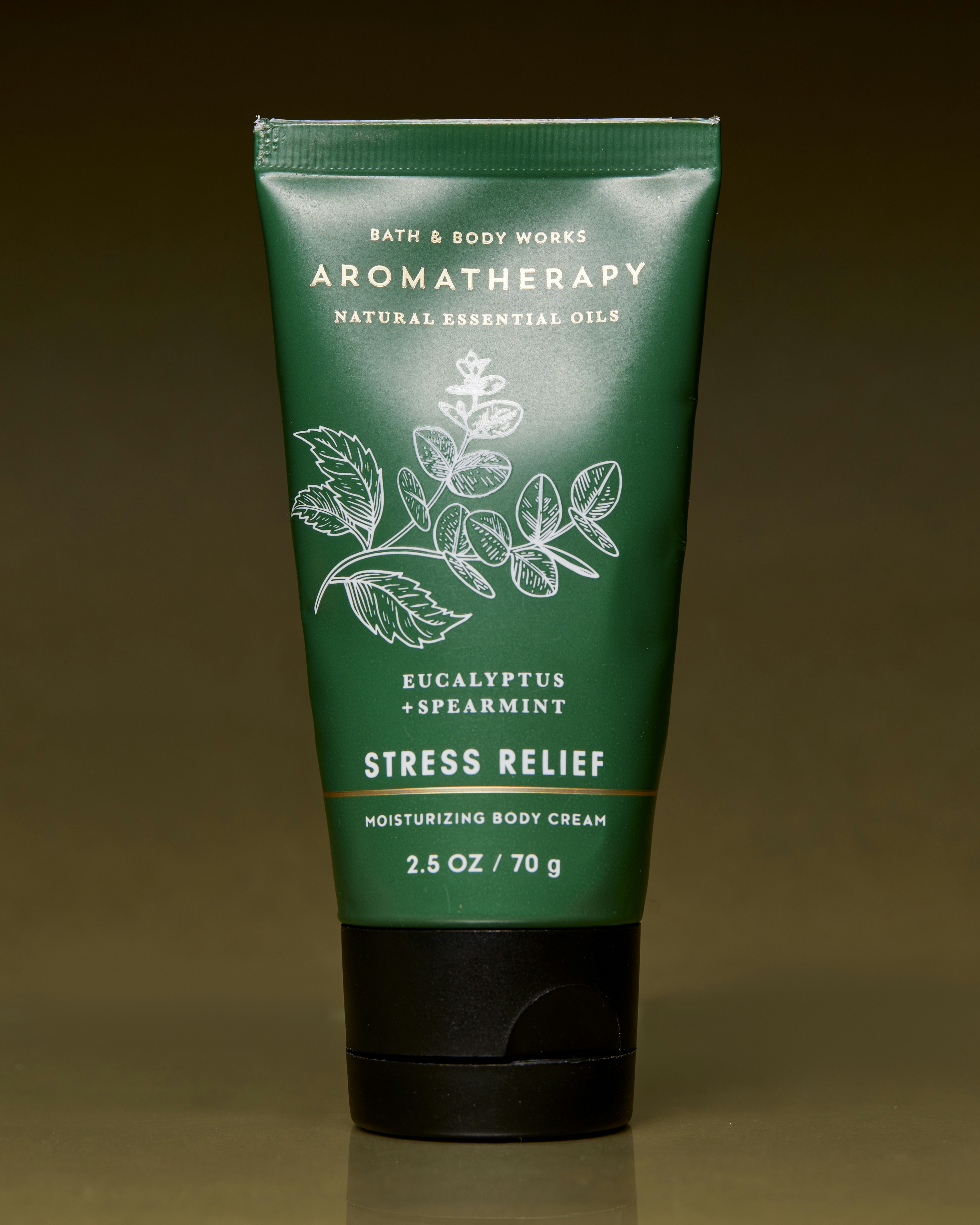 um tubo de aromaterapia em uma mesa