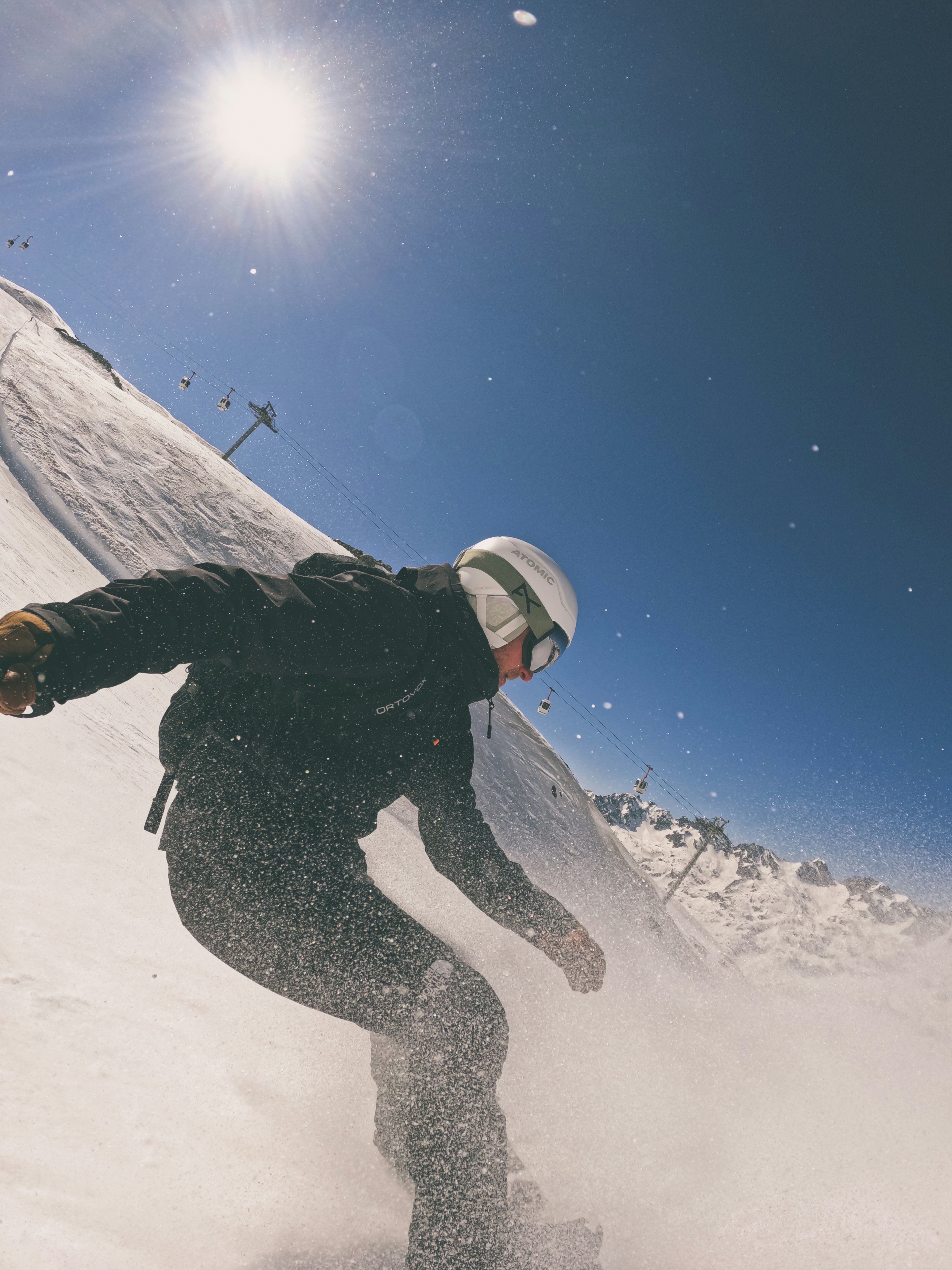 Photo by worldsbetweenlines