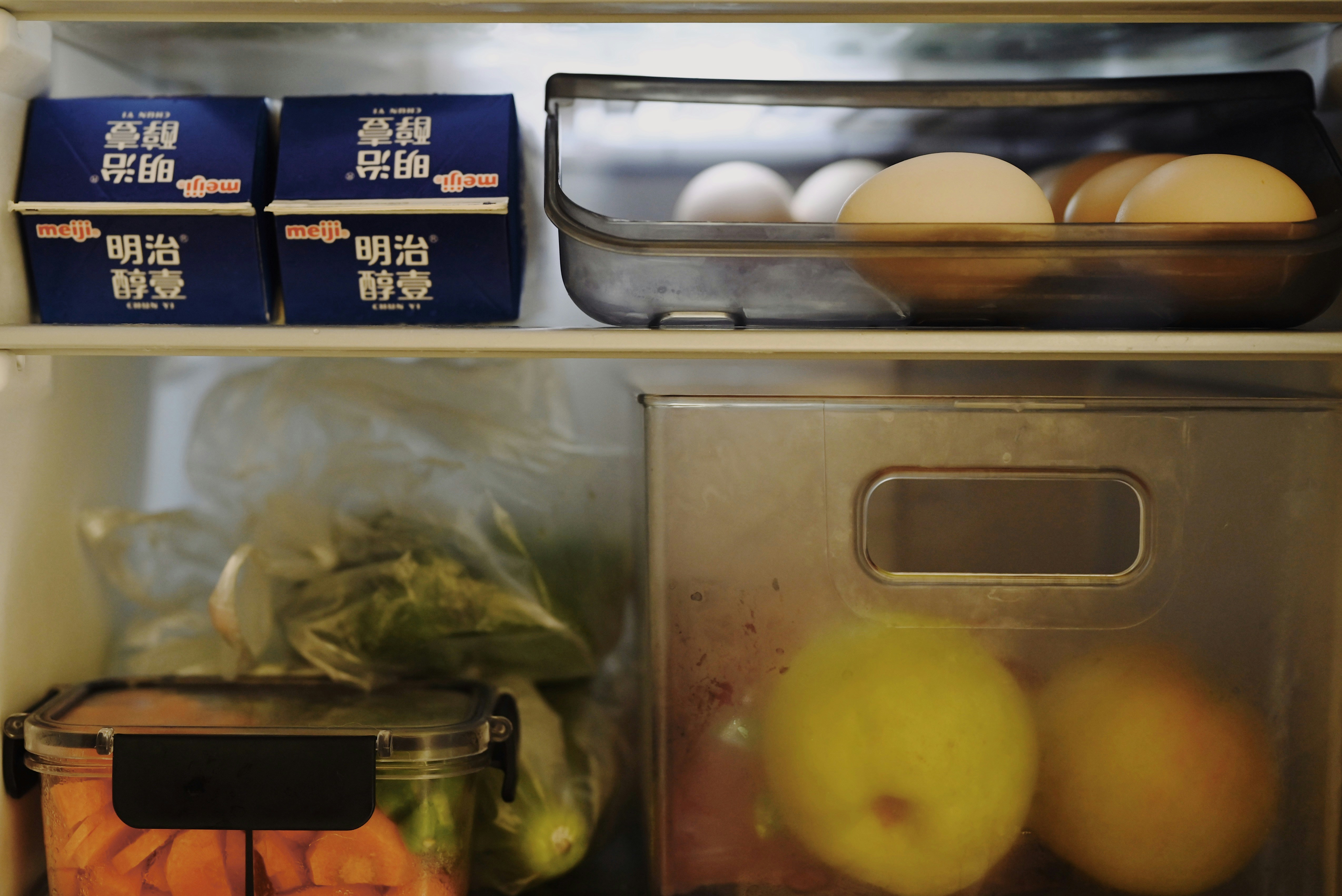 Energy restriction with ultra-processed food restriction yields greater weight loss than generic energy restriction in obesity