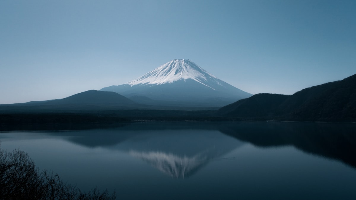 Mount Fuji reflection lake Japan