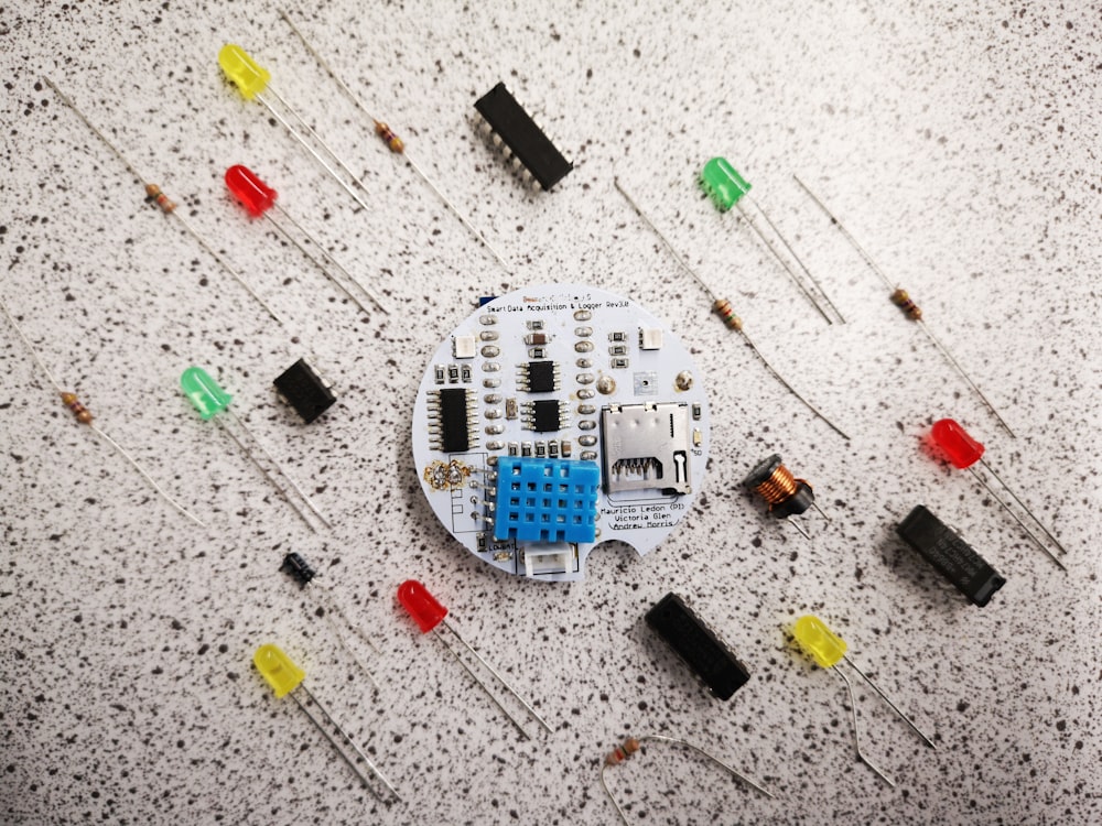a group of electronic components sitting on top of a table