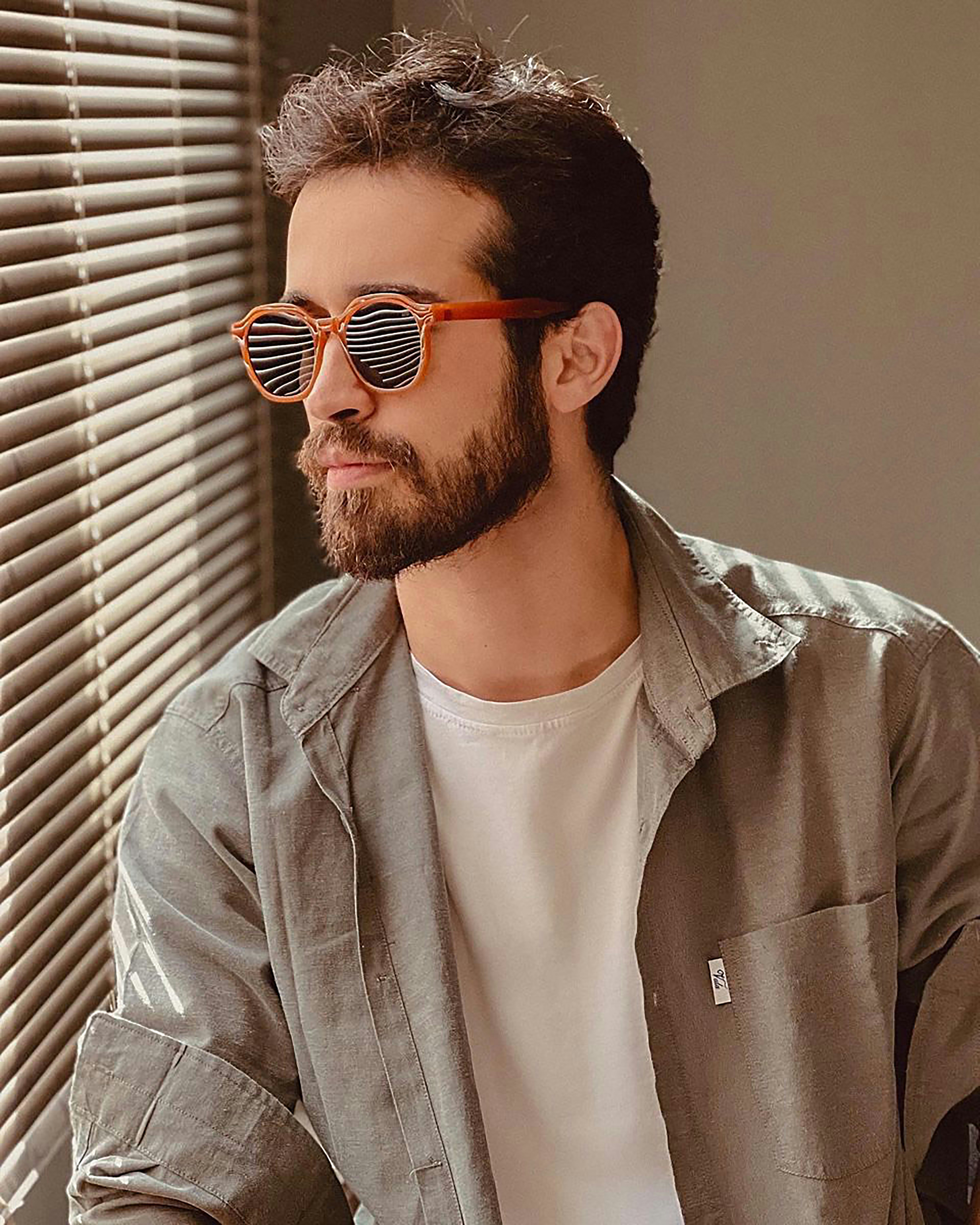 Photo by behrouzsasani