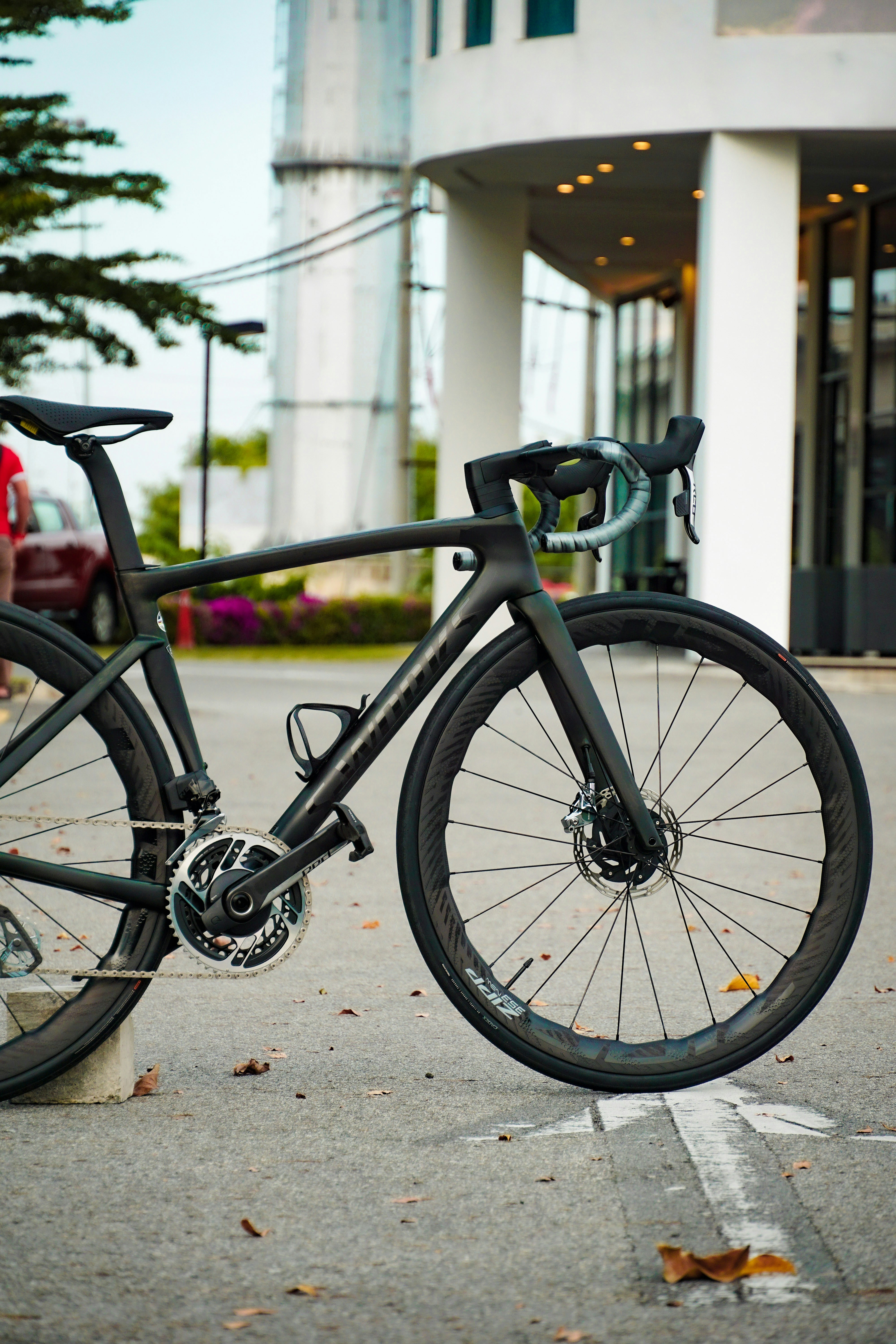 Sleek city bicycle on urban street, clean background, neutral tones