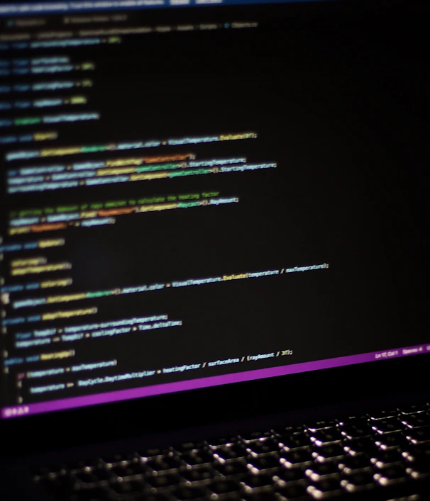 a screen shot of an open laptop computer sitting on top of a table