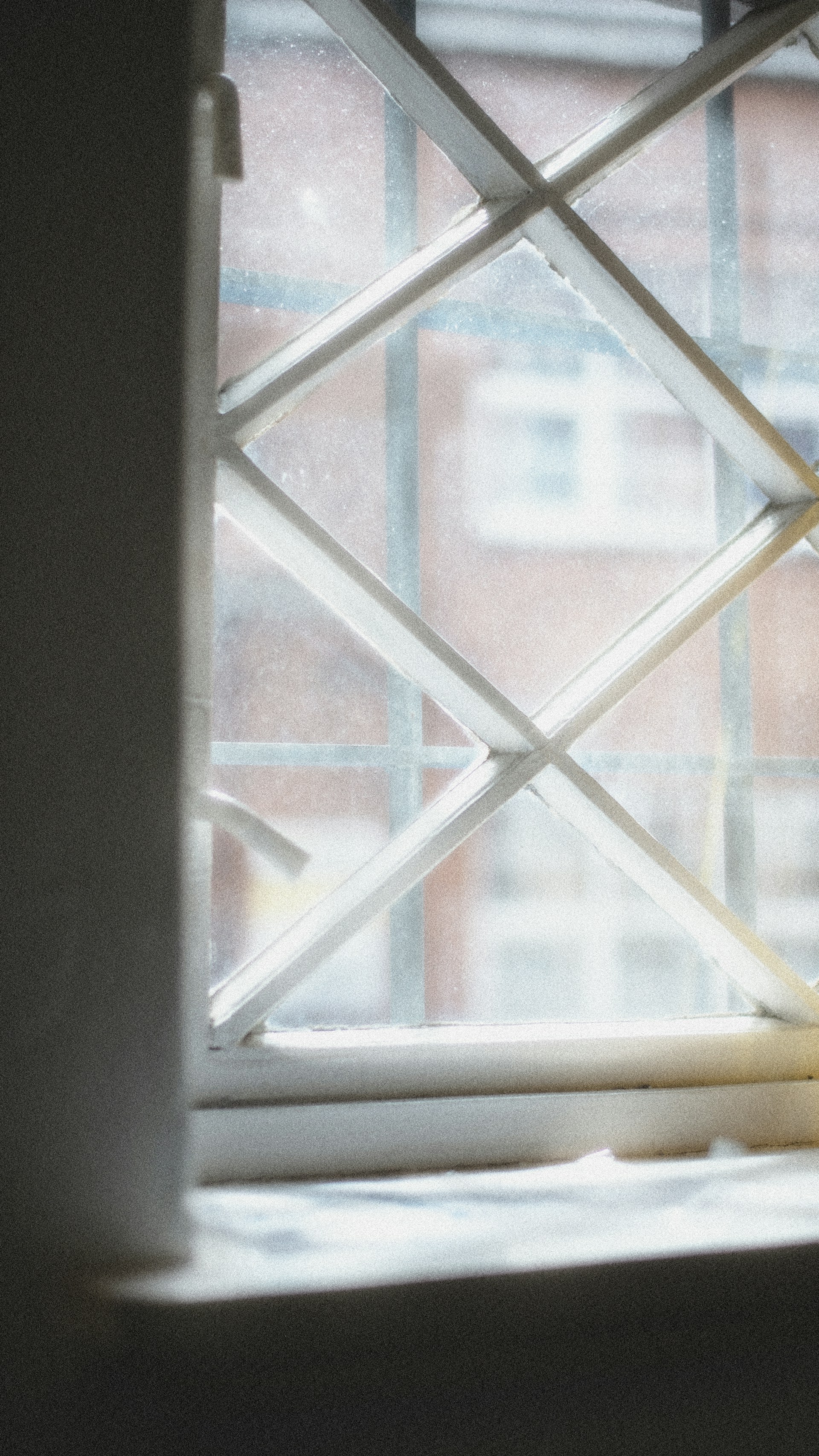 gray computer monitor