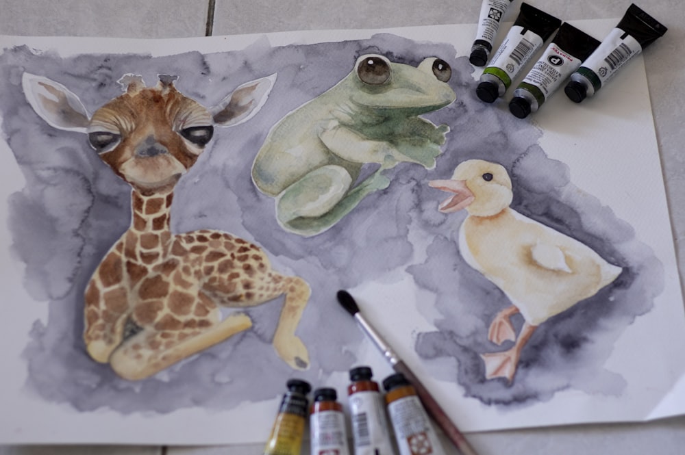 Una pintura de una jirafa, un pato y una rana