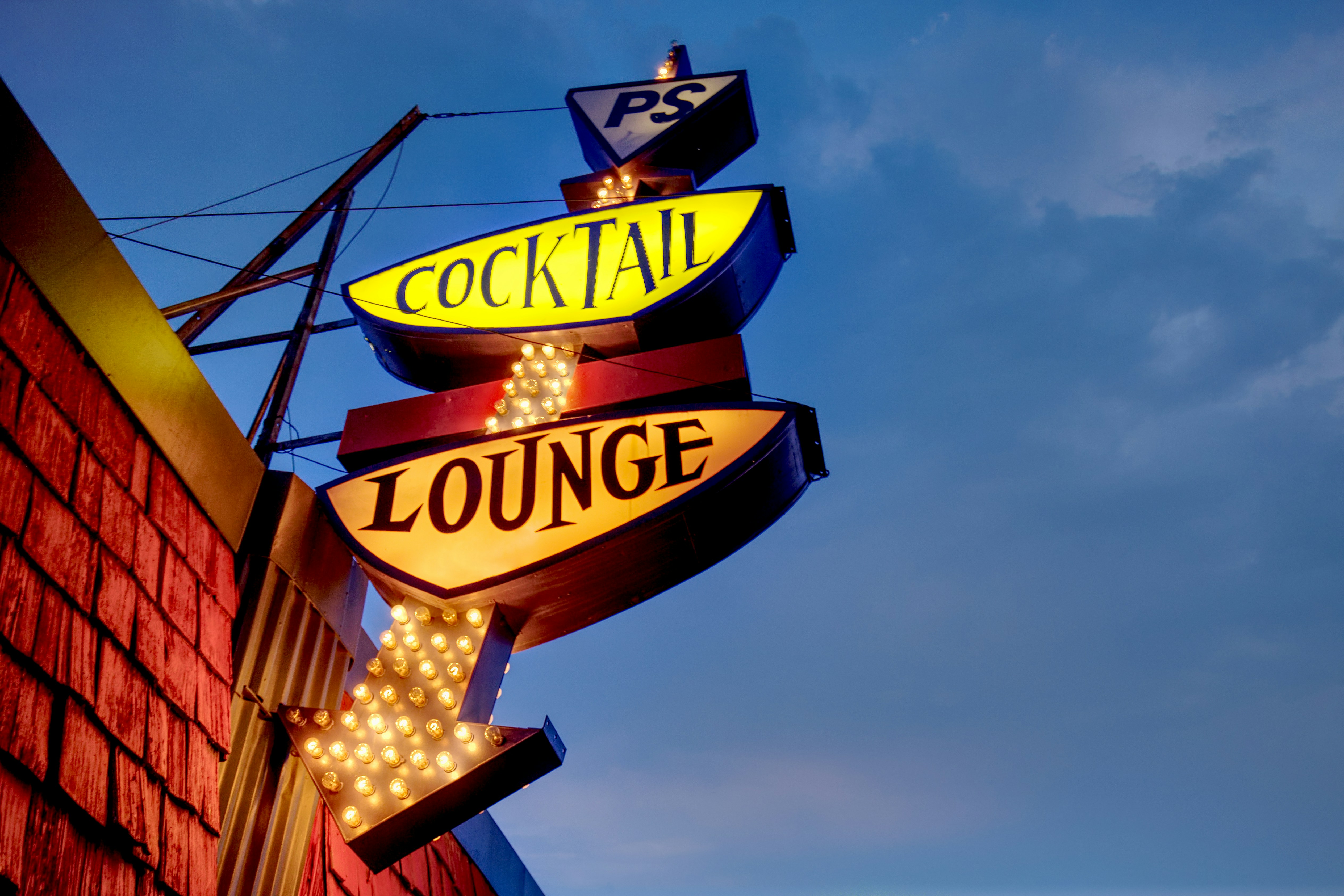 Liquor Lounge Cafe