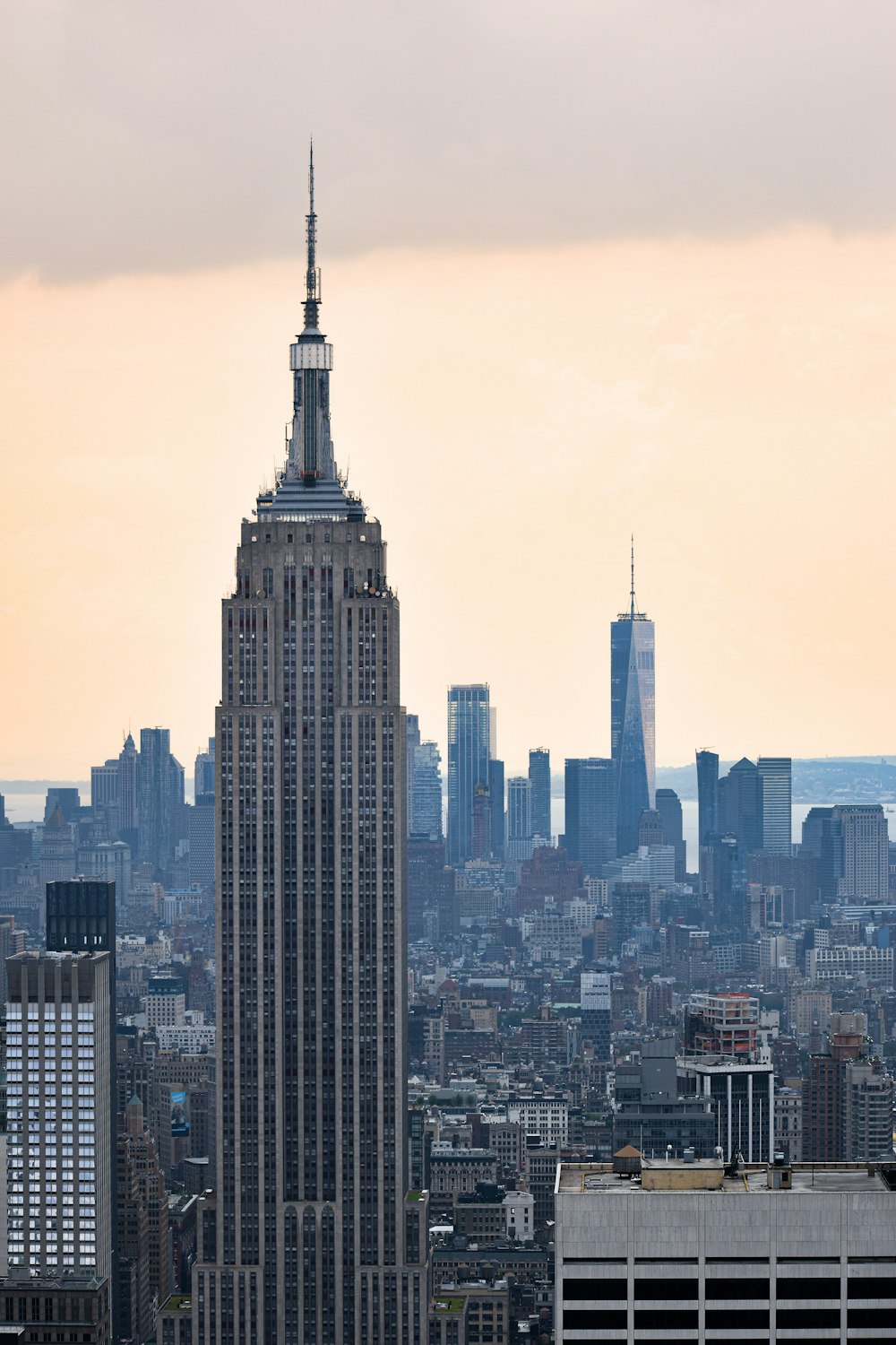 a view of the empire building in new york city