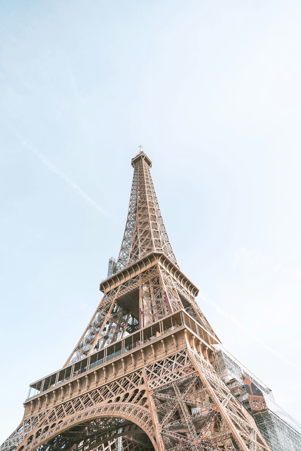 the eiffel tower towering over the city of paris