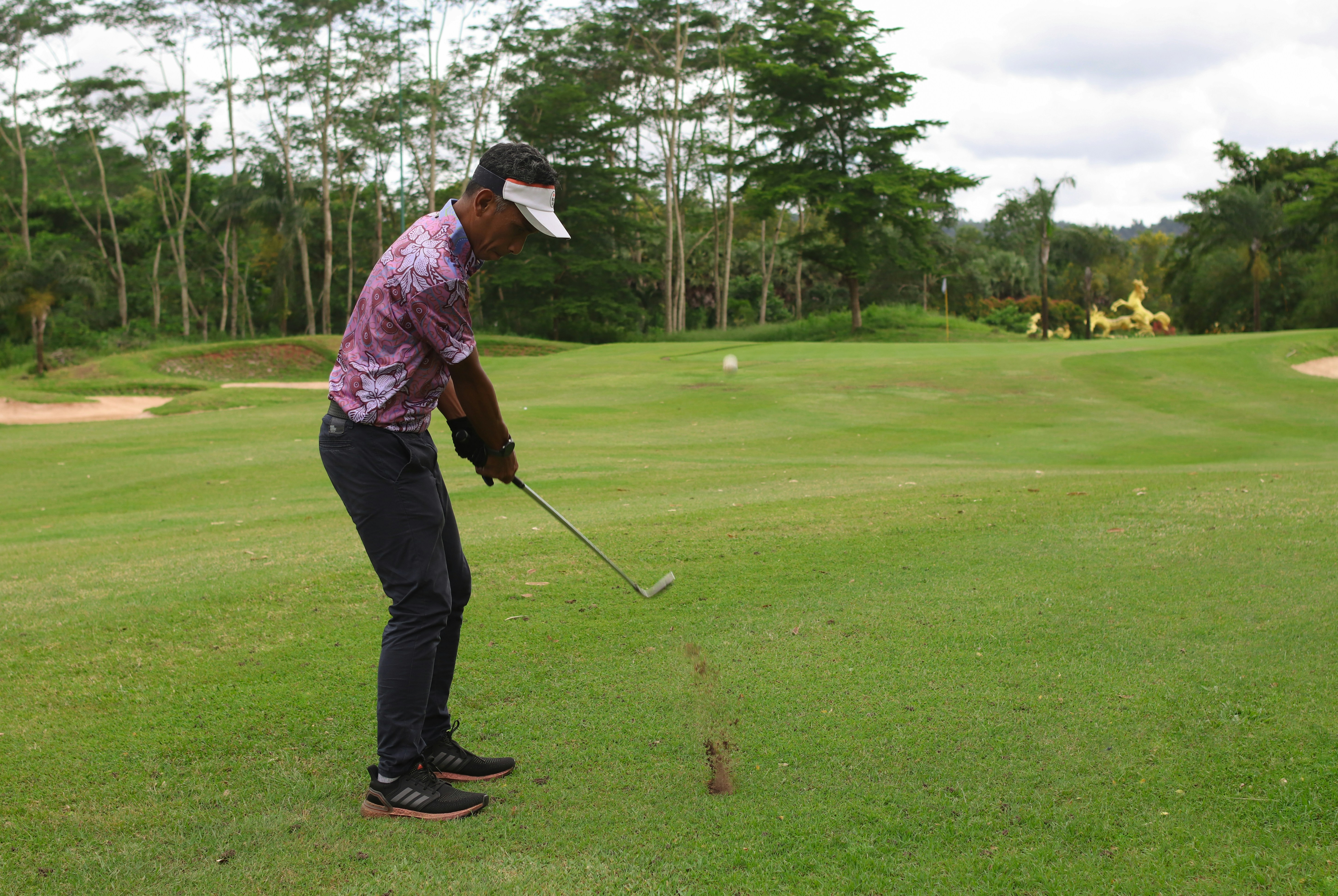 photo-1649906317314-25639e9185ce