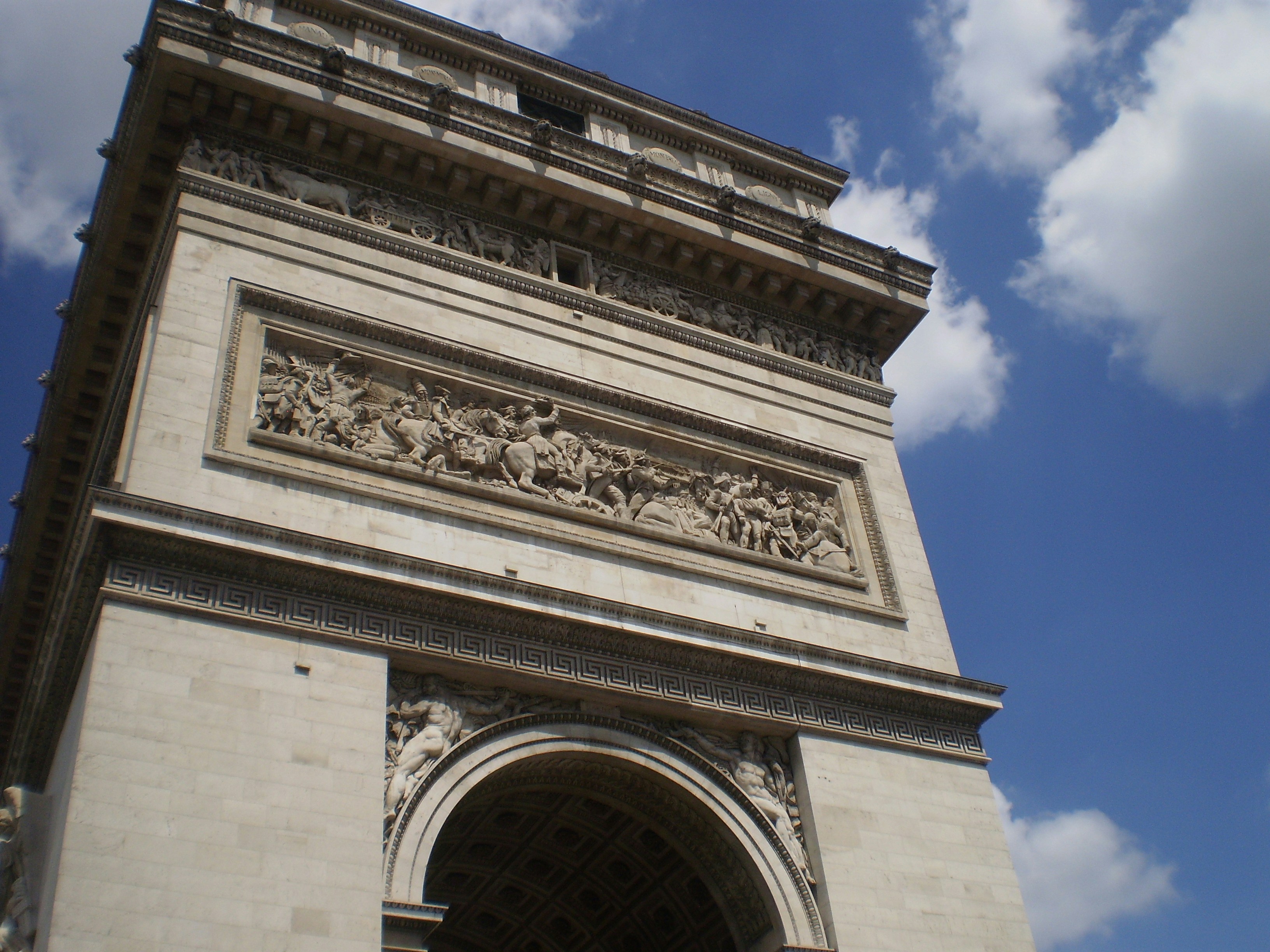 comment écrire un texte en arc de cercle sur word