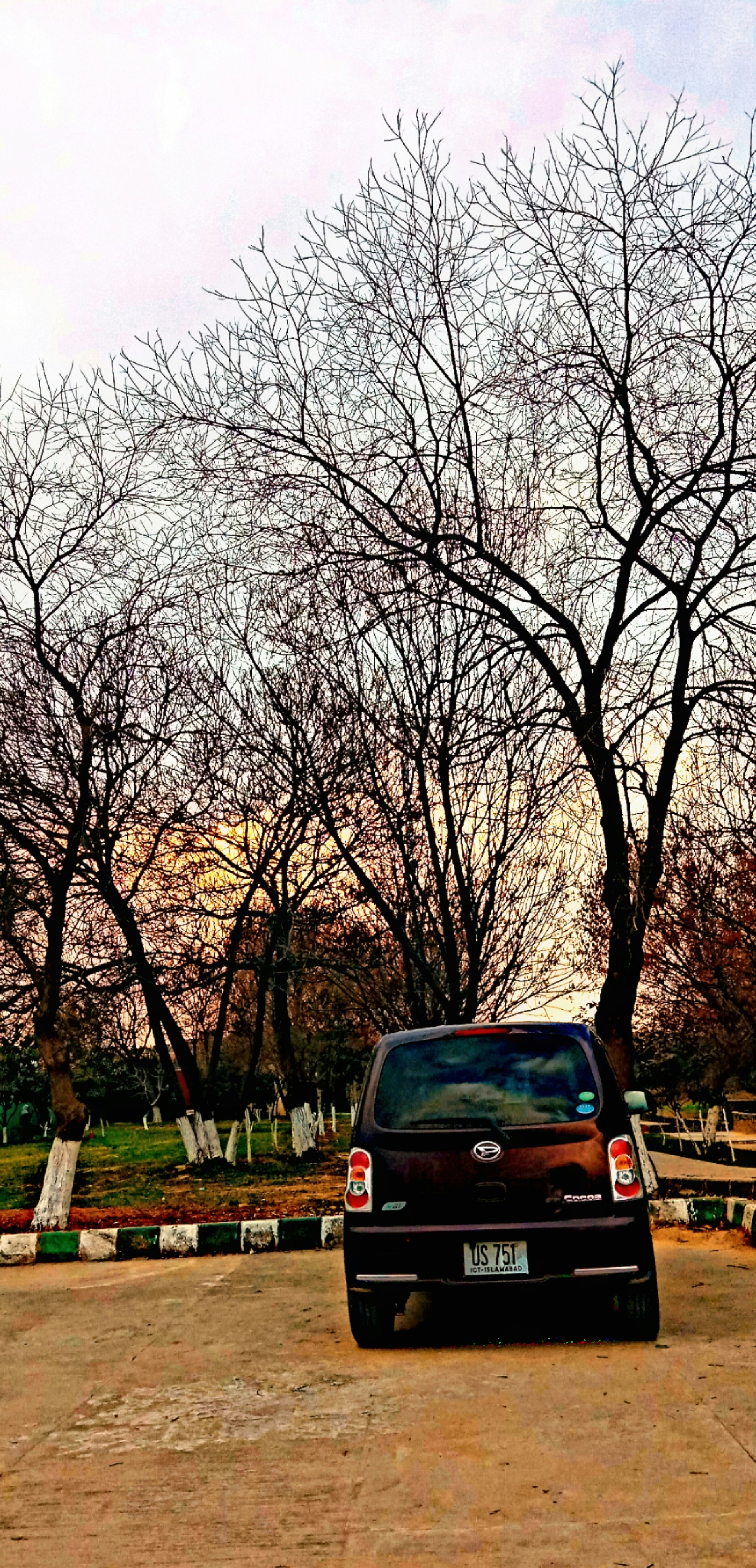 Autumn sunset scenery </div></div></body></html>